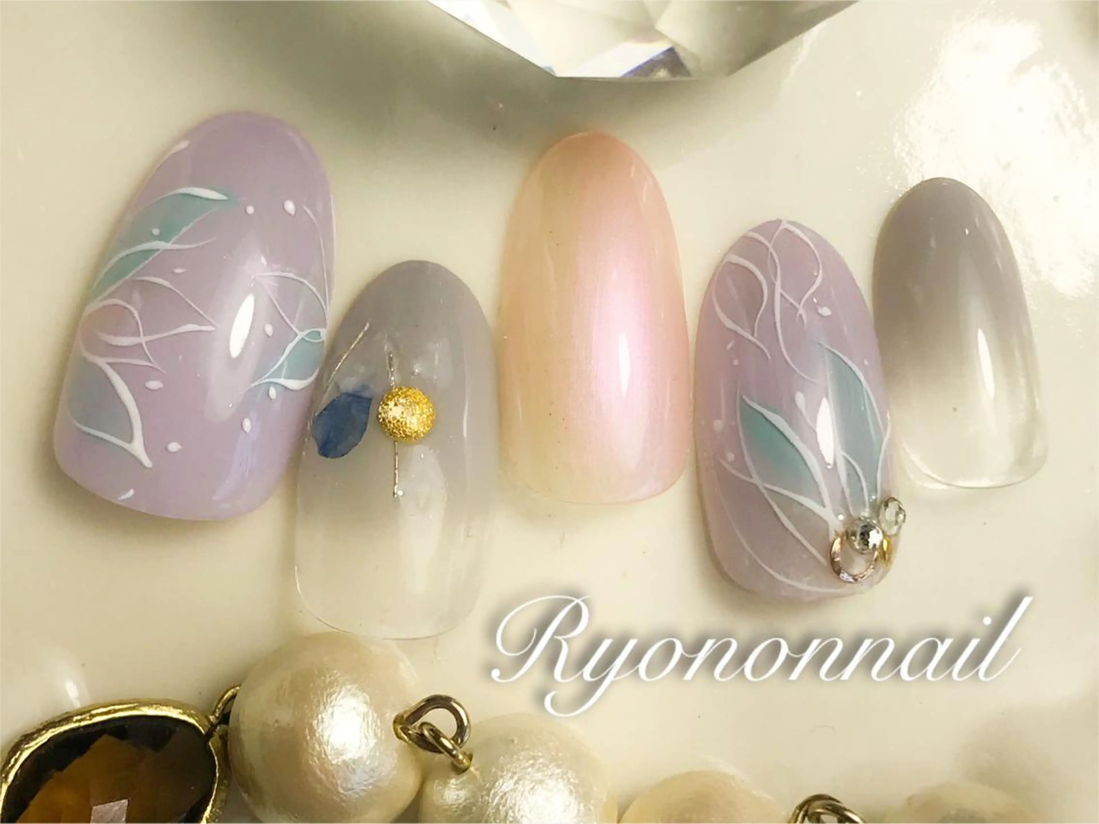 ネイル Ryononnail(リョノンネイル)所属・Ryononnail 上谷典子のネイルデザイン