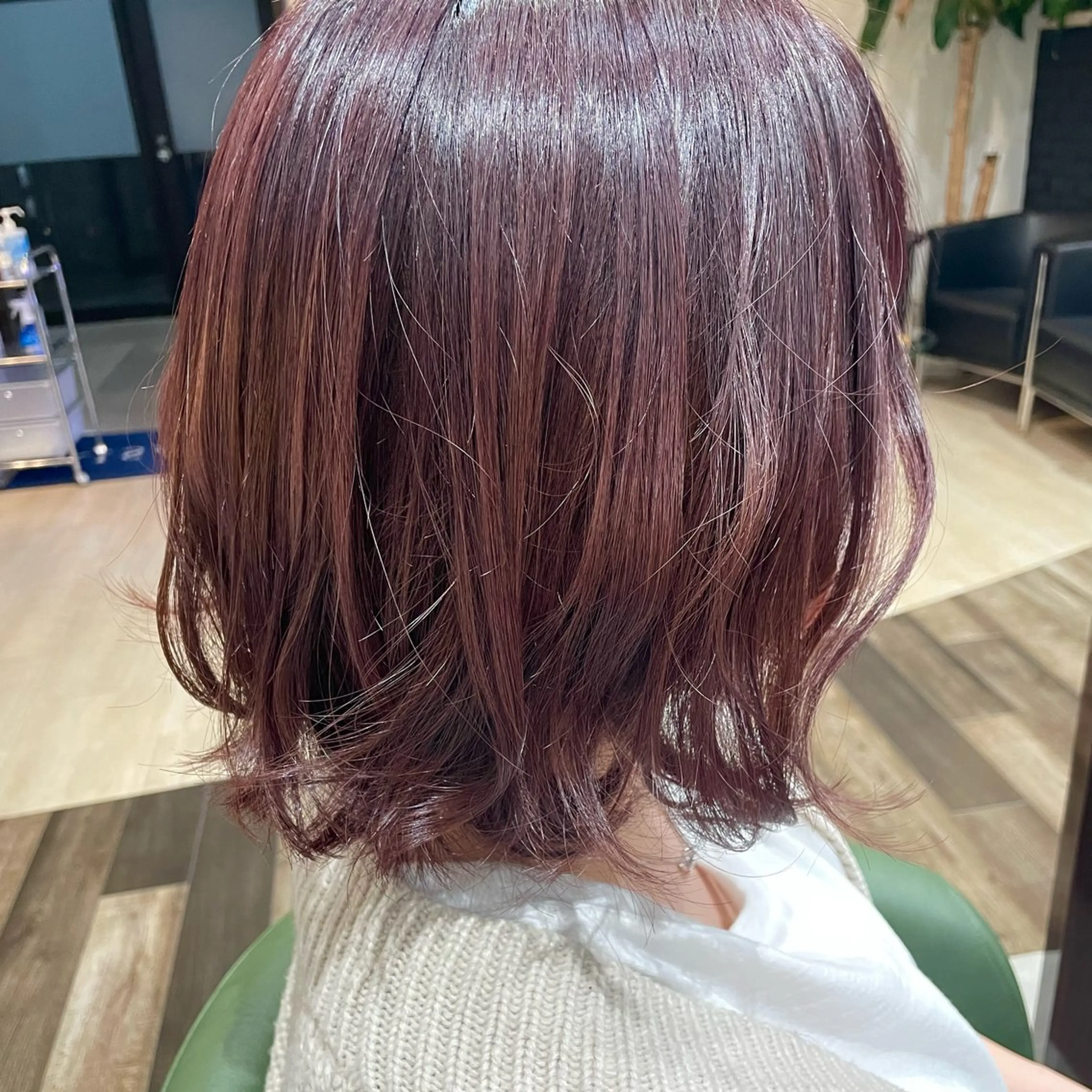 ミディアム カラー パーマ ミディアムパーマ ピンクカラー ボブ 外ハネヘア 村上 遥香 店長スタイリストのヘアスタイル