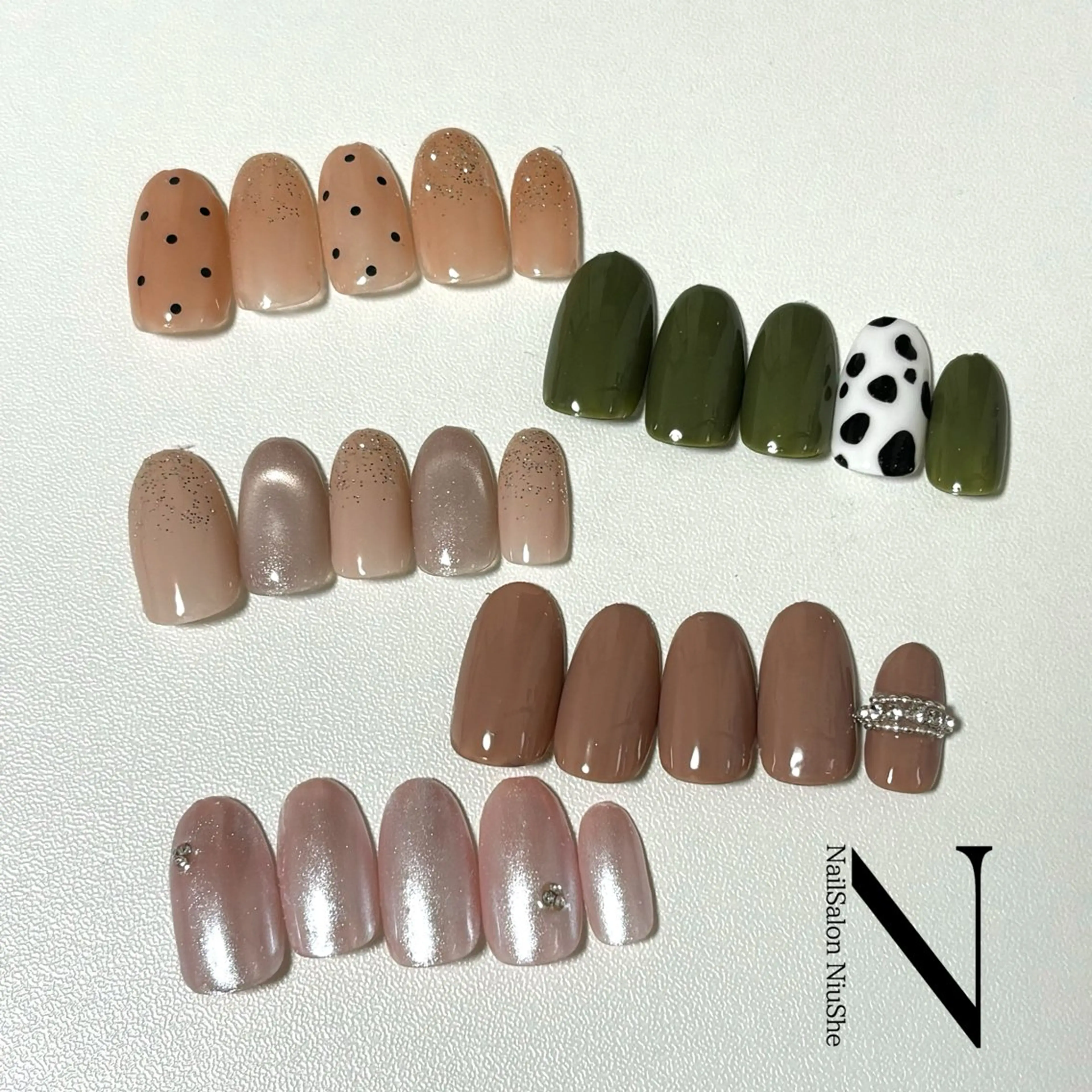 ネイル シンプルネイル ハンドネイル ネイルサロンNiuShe所属・NiuShe SERIのネイルデザイン