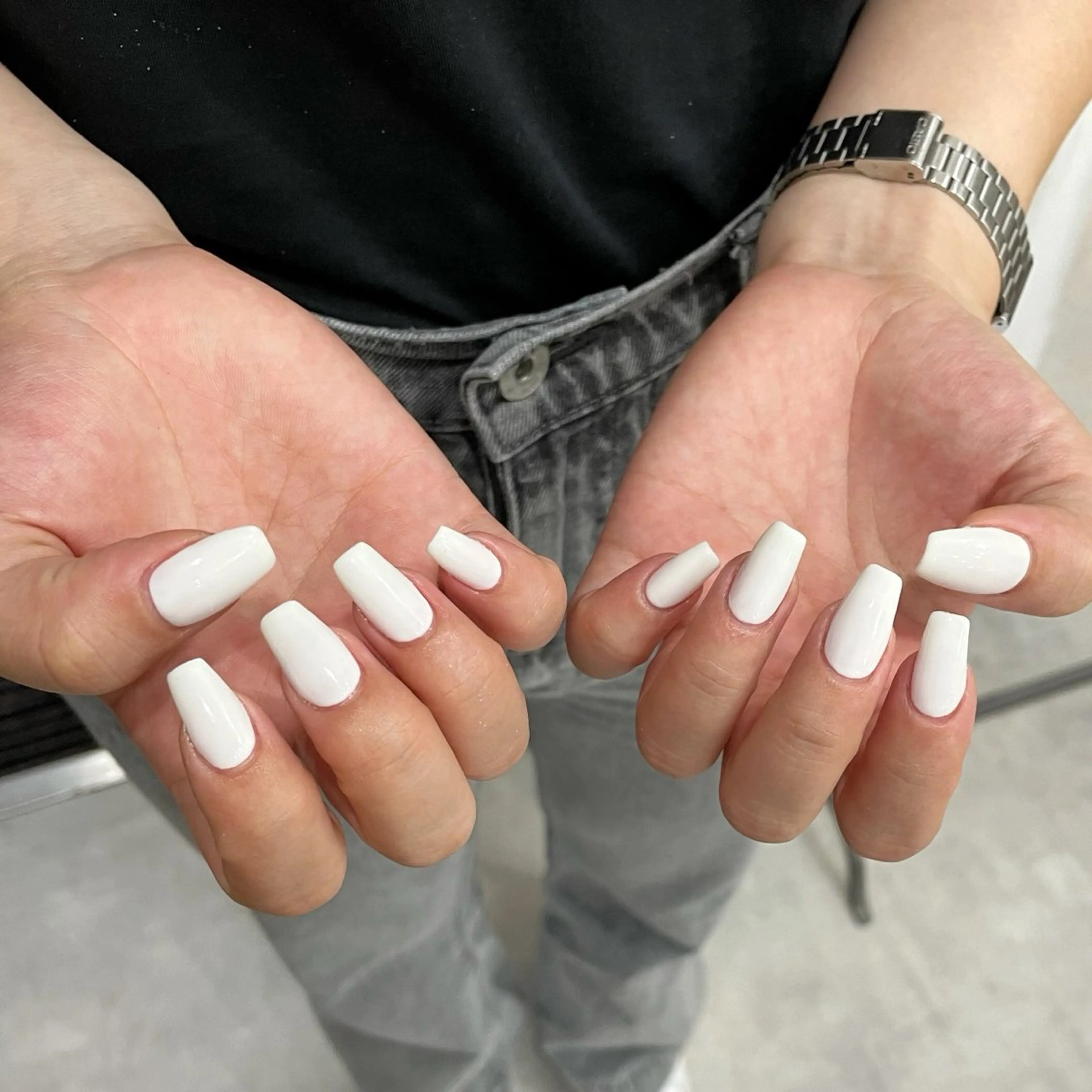 ハンド ワンカラー🤍オフありの写真