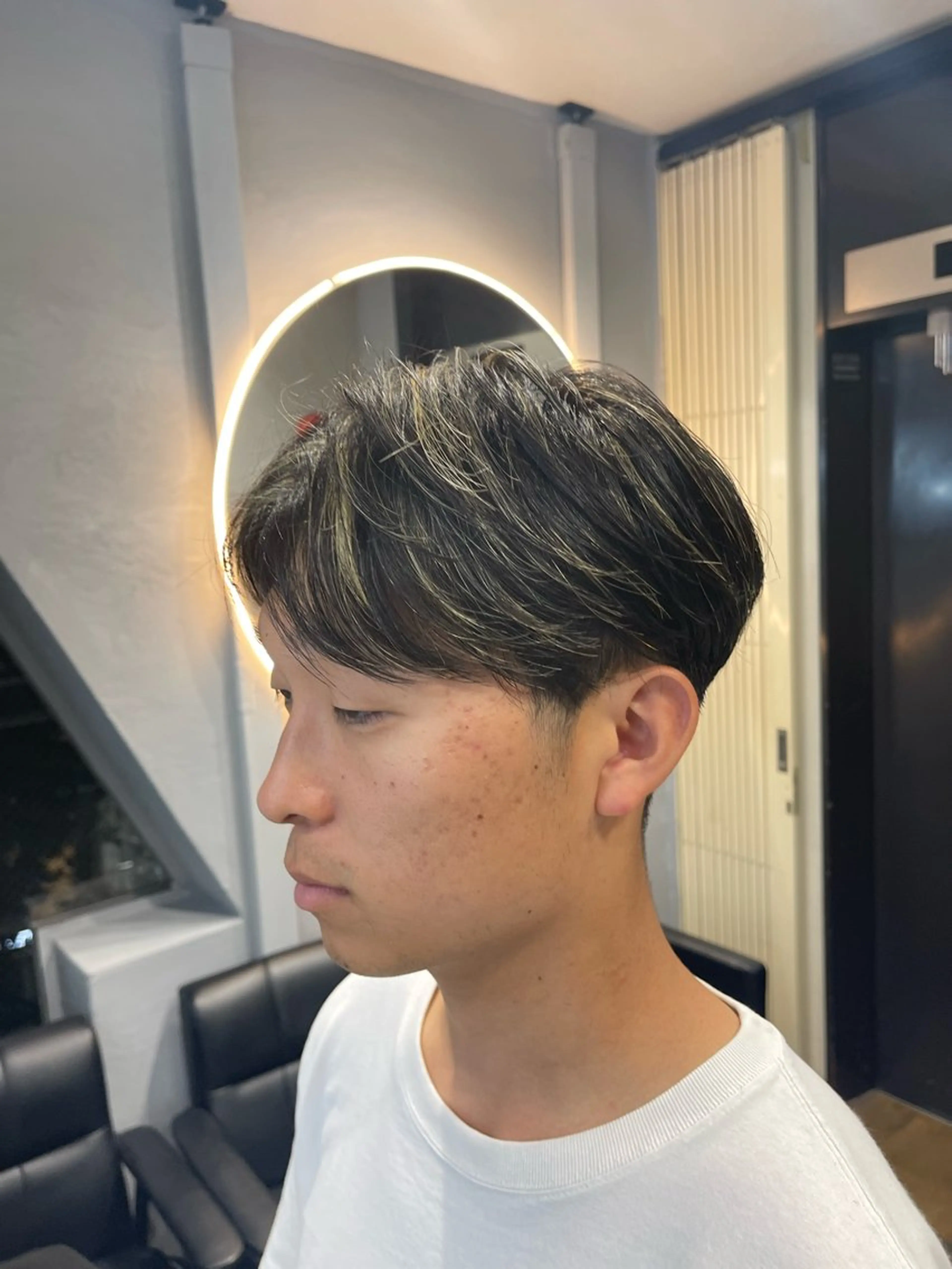 ショート メンズ TATSUブリーチ/ ミルクティーベージュのヘアスタイル