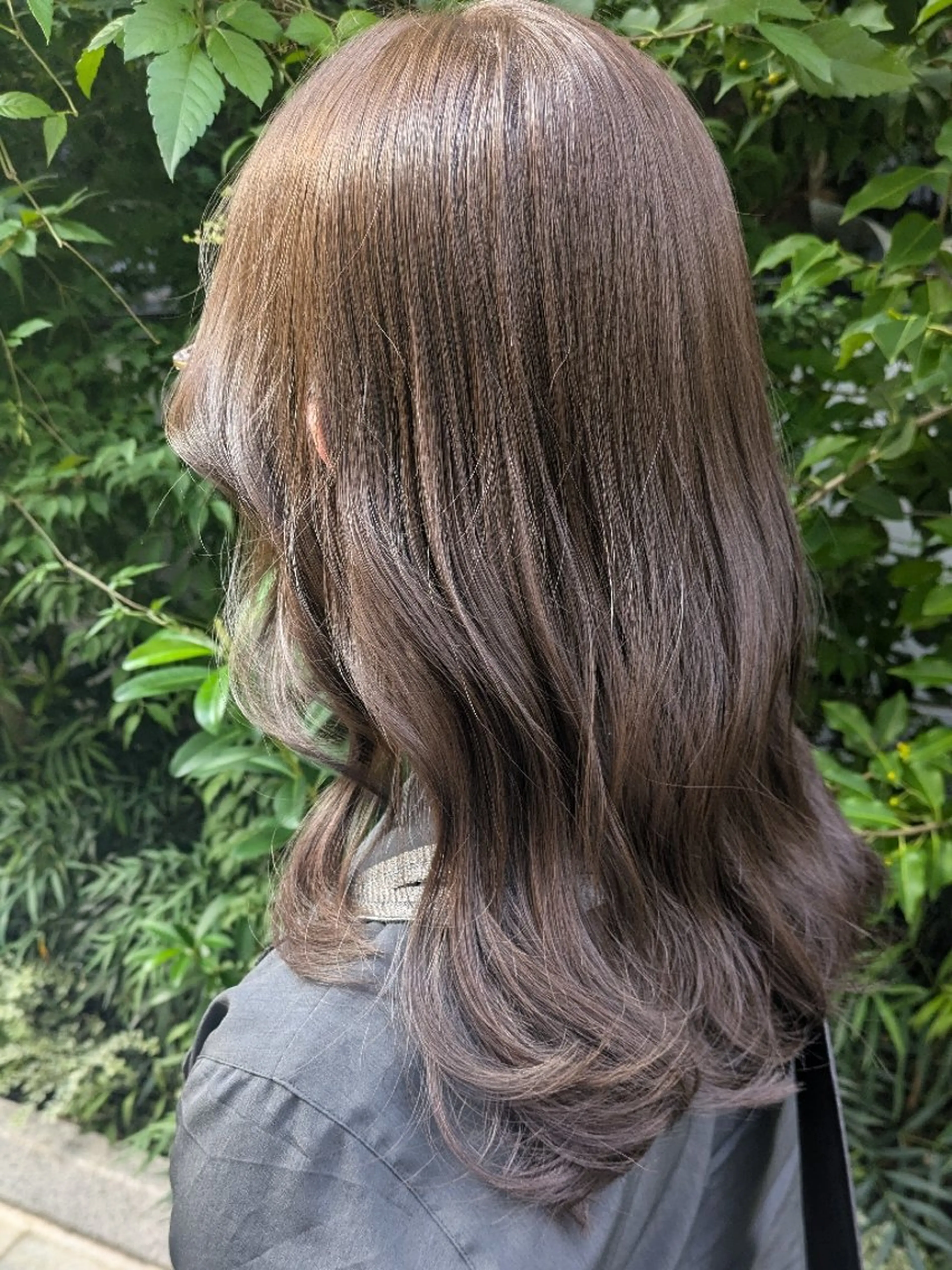 セミロング カラー fuwat所属・秋葉原でカラーする なら🐉ちぇーたんのヘアスタイル