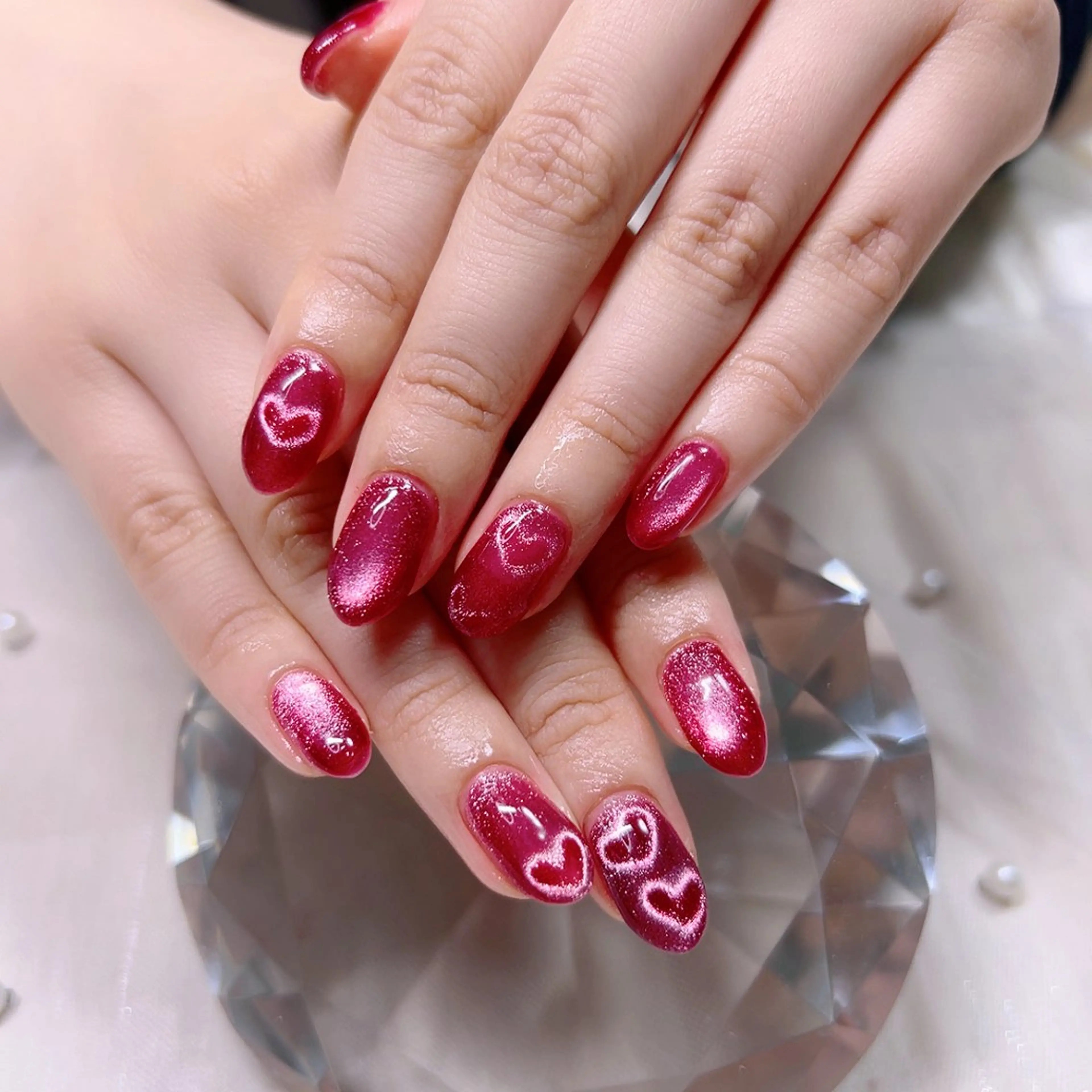 ネイル ハート マグネットネイル オフィスネイル ワンカラーネイル バレンタイン ハンドネイル Cute Tips nailのネイルデザイン