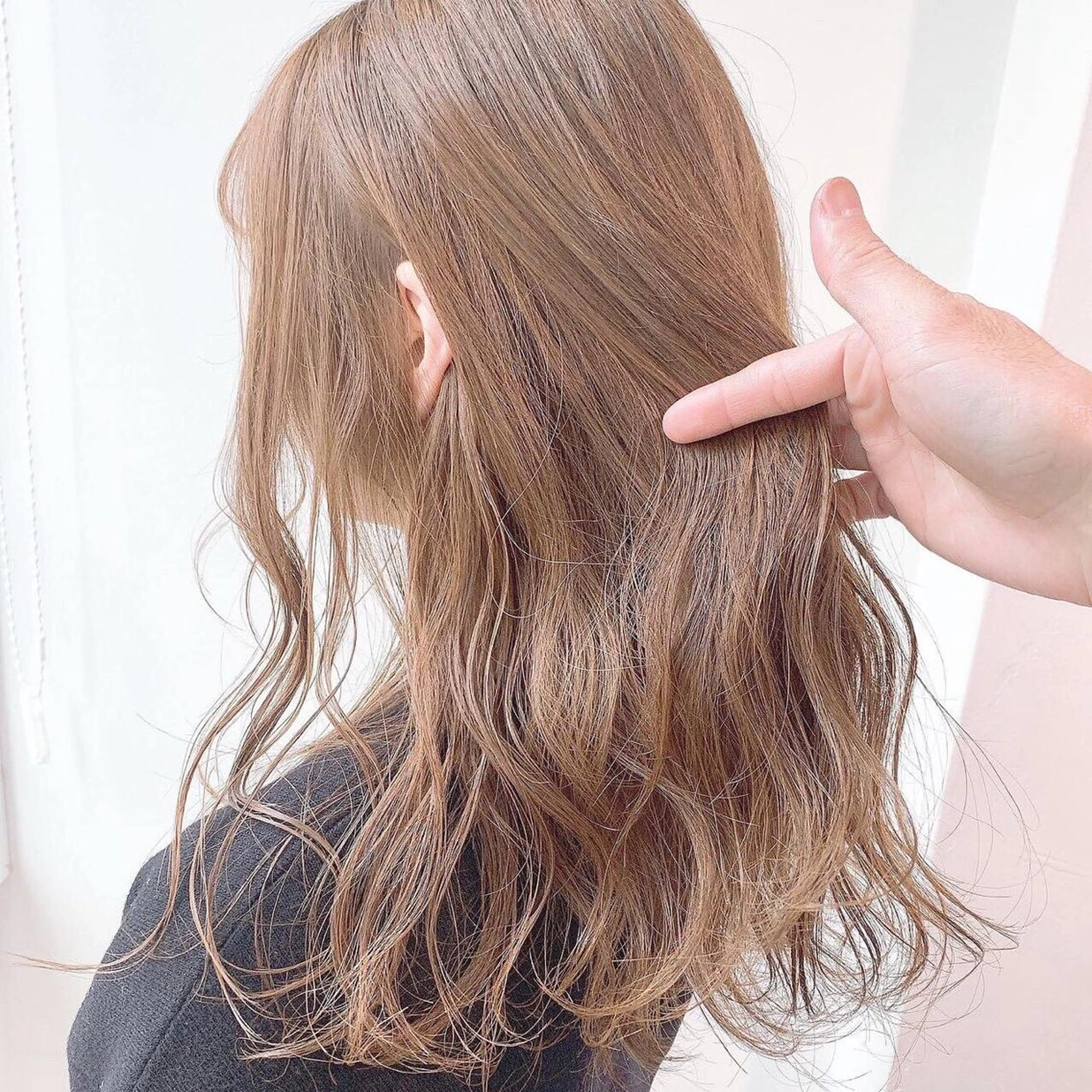 ロング カラー 🌈ハイトーン×暗髪 🦄TAKUMI🦄のヘアスタイル