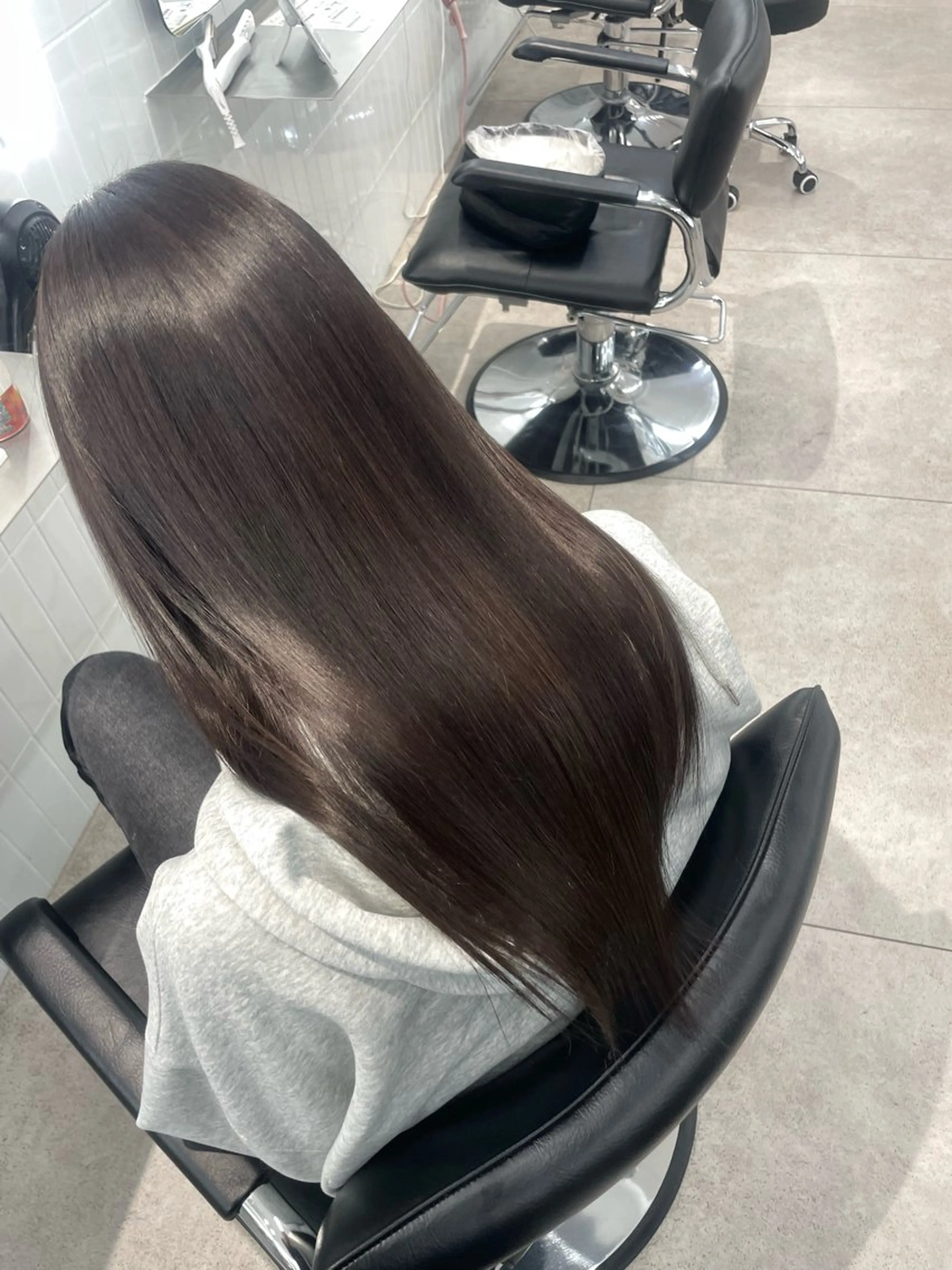 ロング カラー ベージュカラー ブラウンカラー ダークブラウン ダークグレー グレージュ ヘアカラー トリートメント 表参道/ハイライト バレイヤージュのヘアスタイル