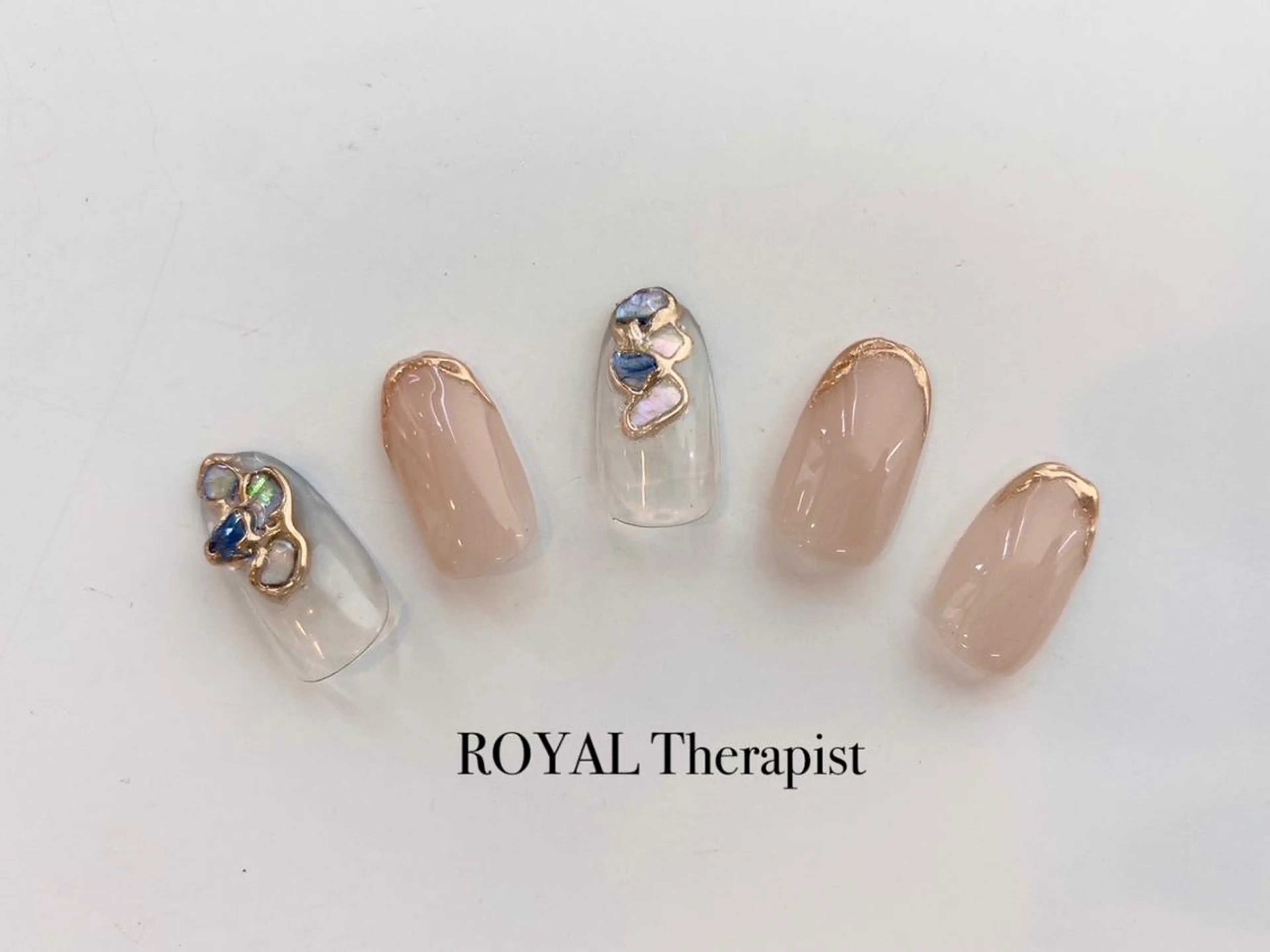 ネイル ジェルネイル スカルプネイル ハンドネイル 【寺岡】 ロイヤル•セラピストのネイルデザイン