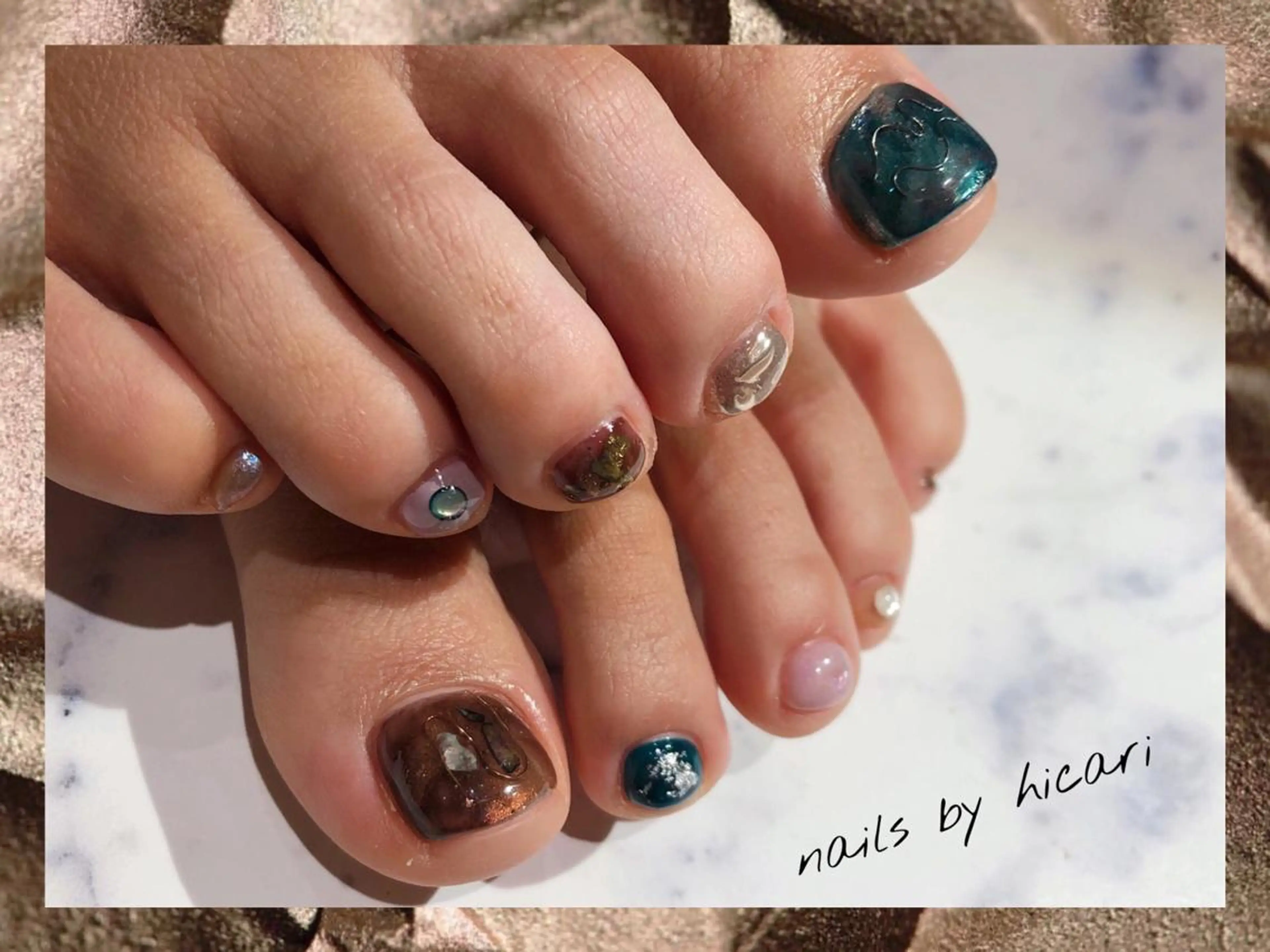 ショート カラー ネイル マツエク・マツパ illum hicariのネイルデザイン