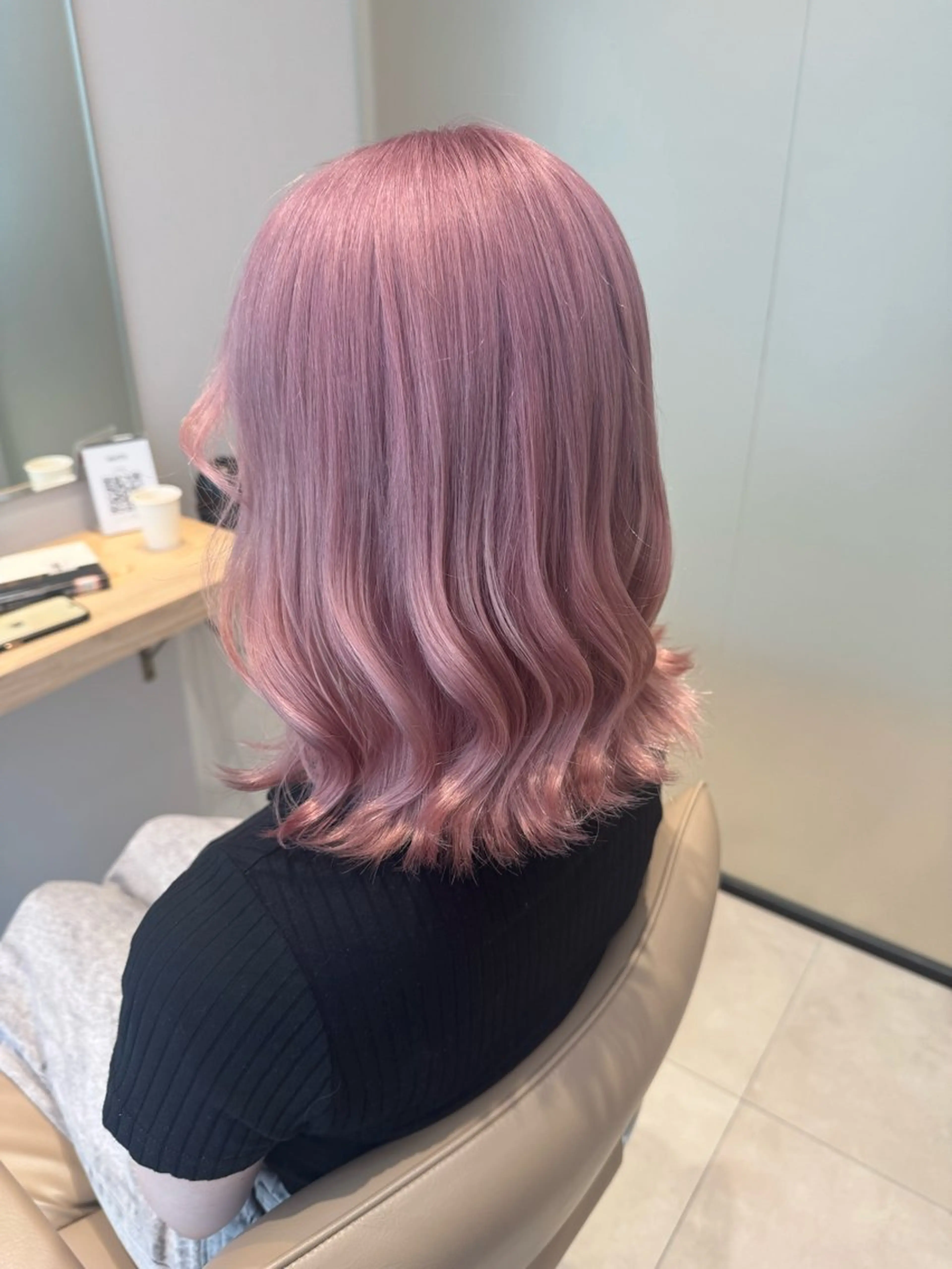 ミディアム カラー Eleanor spa&treatment 札幌店内にあるシェアサロン【WHITE】所属・シルクハイトーン / 髪質改善🦋MIKUのヘアスタイル