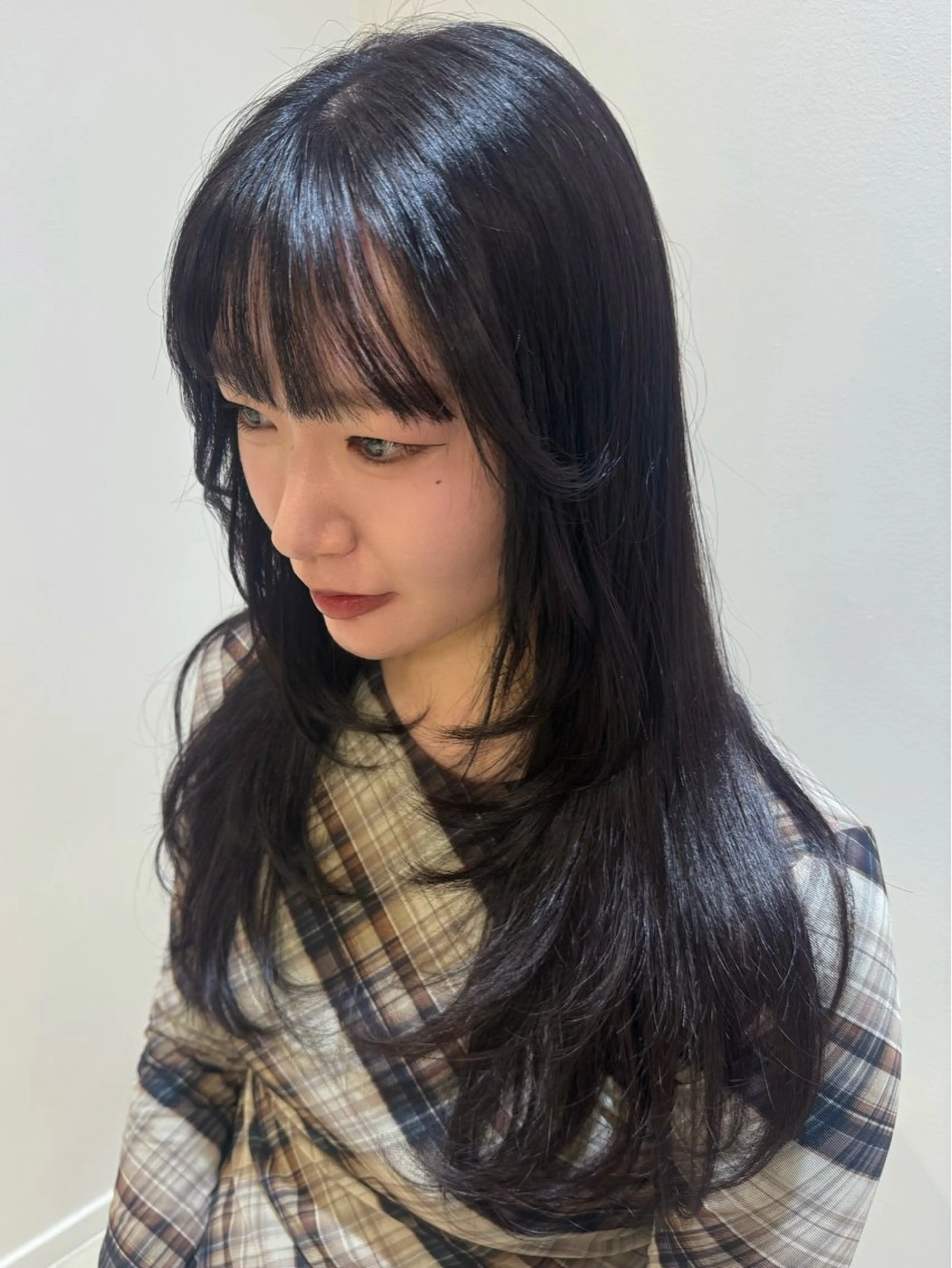 ロング カラー カット ヘアカラー トリートメント 韓国レイヤーカット/ くすみカラー/モモのヘアスタイル