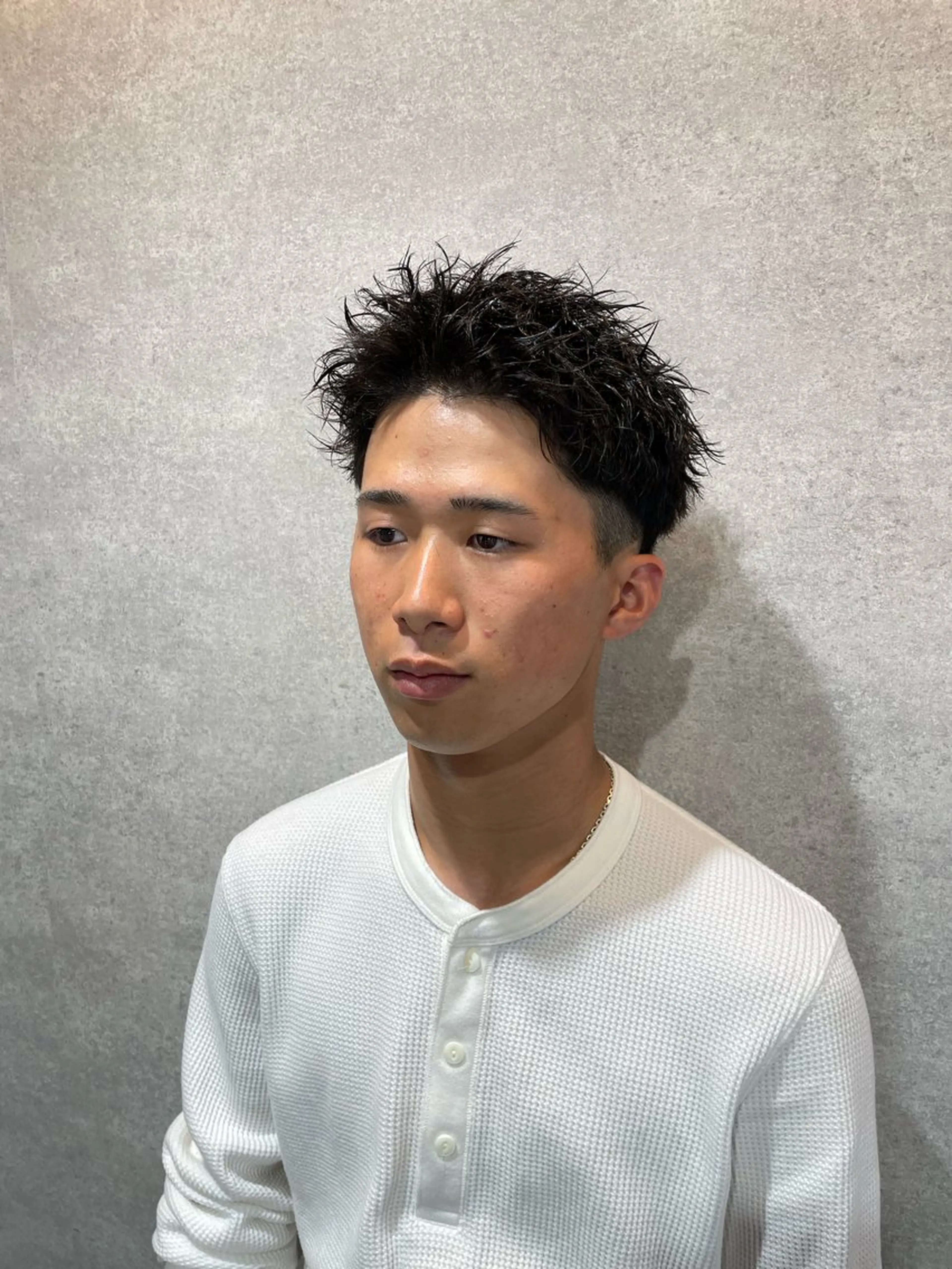 ショート パーマ メンズ メンズパーマ 垢抜けハイトーン☀／ 笑顔の美容師／しゅんのヘアスタイル