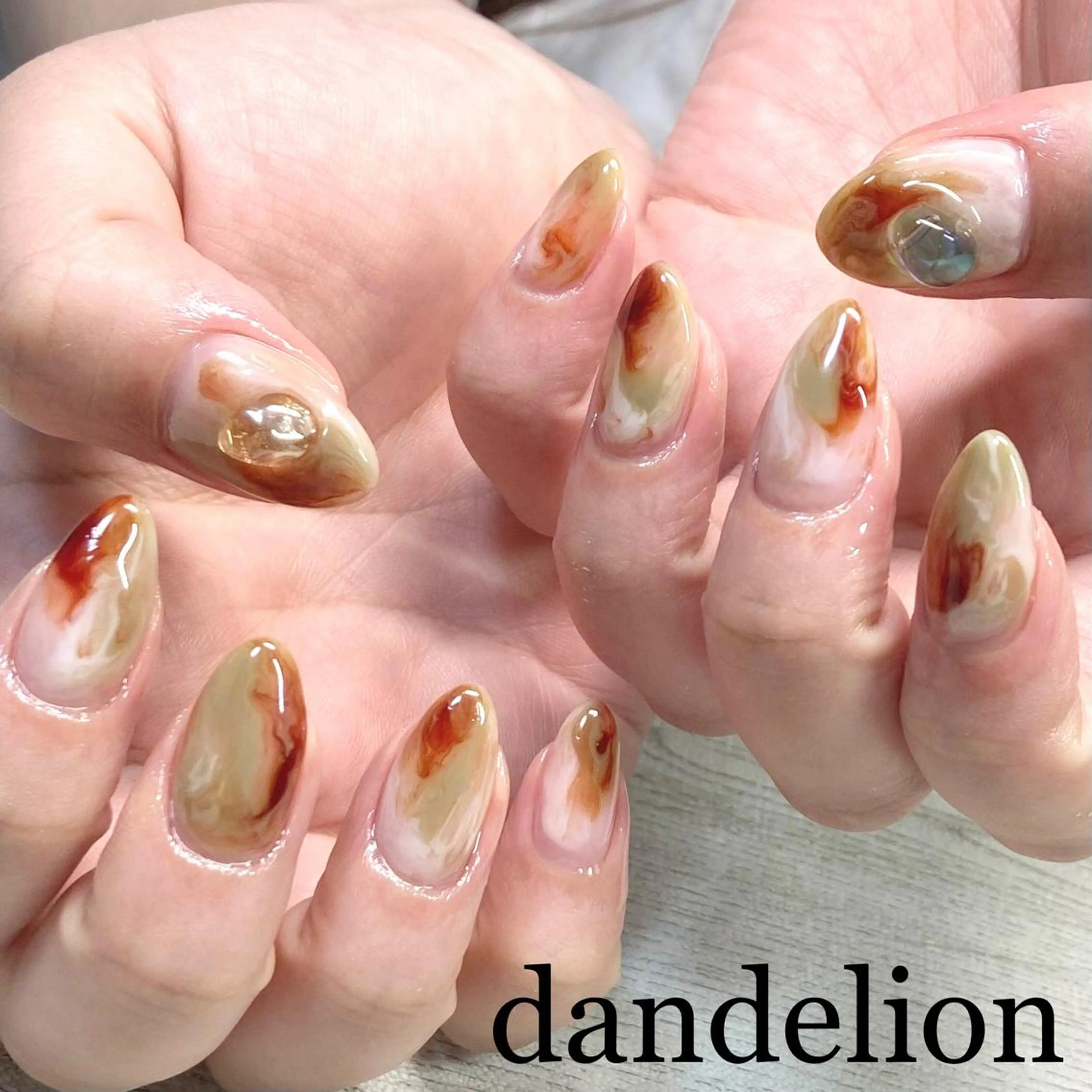 ネイル ハンドネイル ハンドケア dandelion ダンデライオンのネイルデザイン