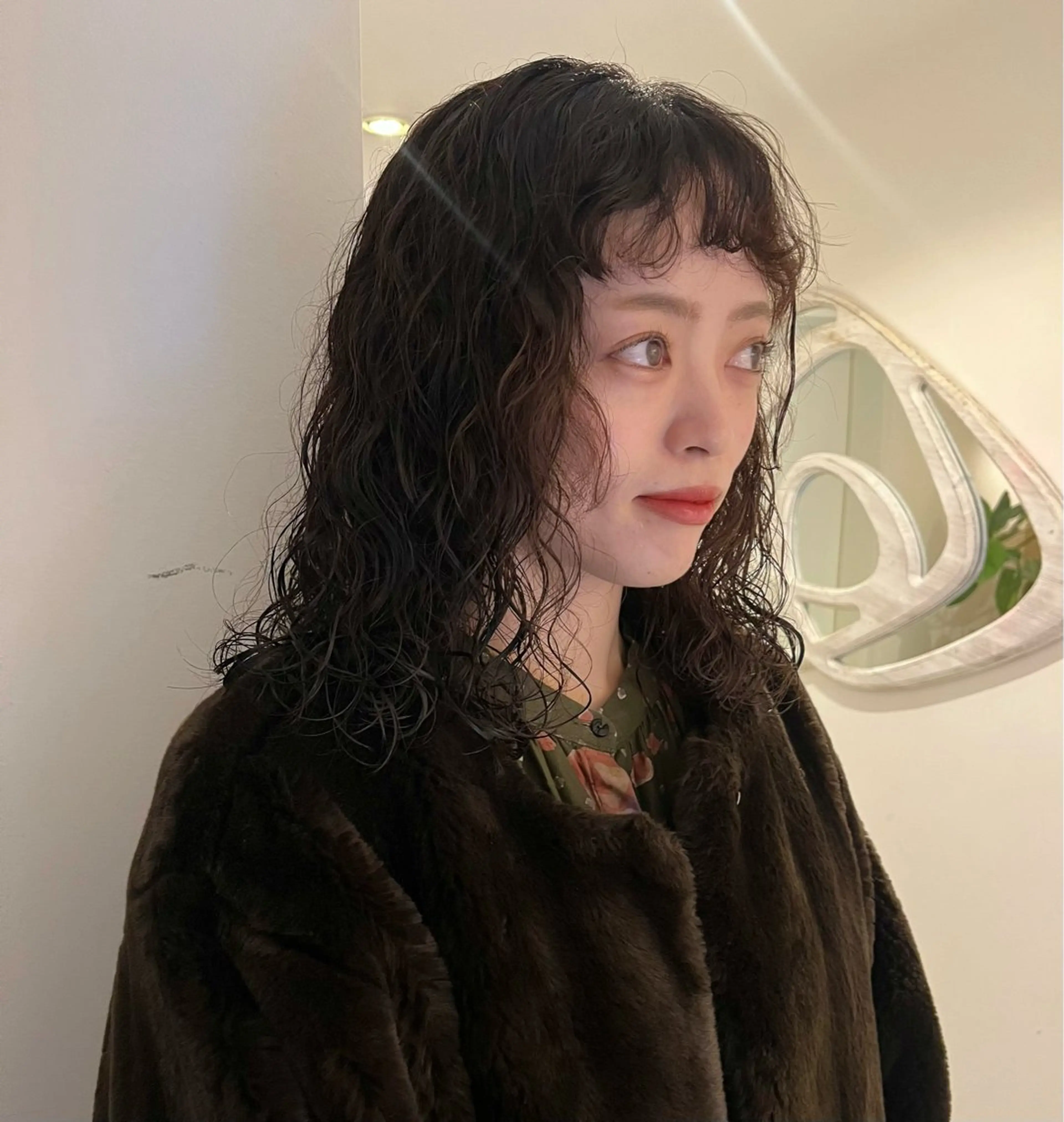 セミロング カット パーマ トリートメント あやか/ベージュ /透け感カラーのヘアスタイル