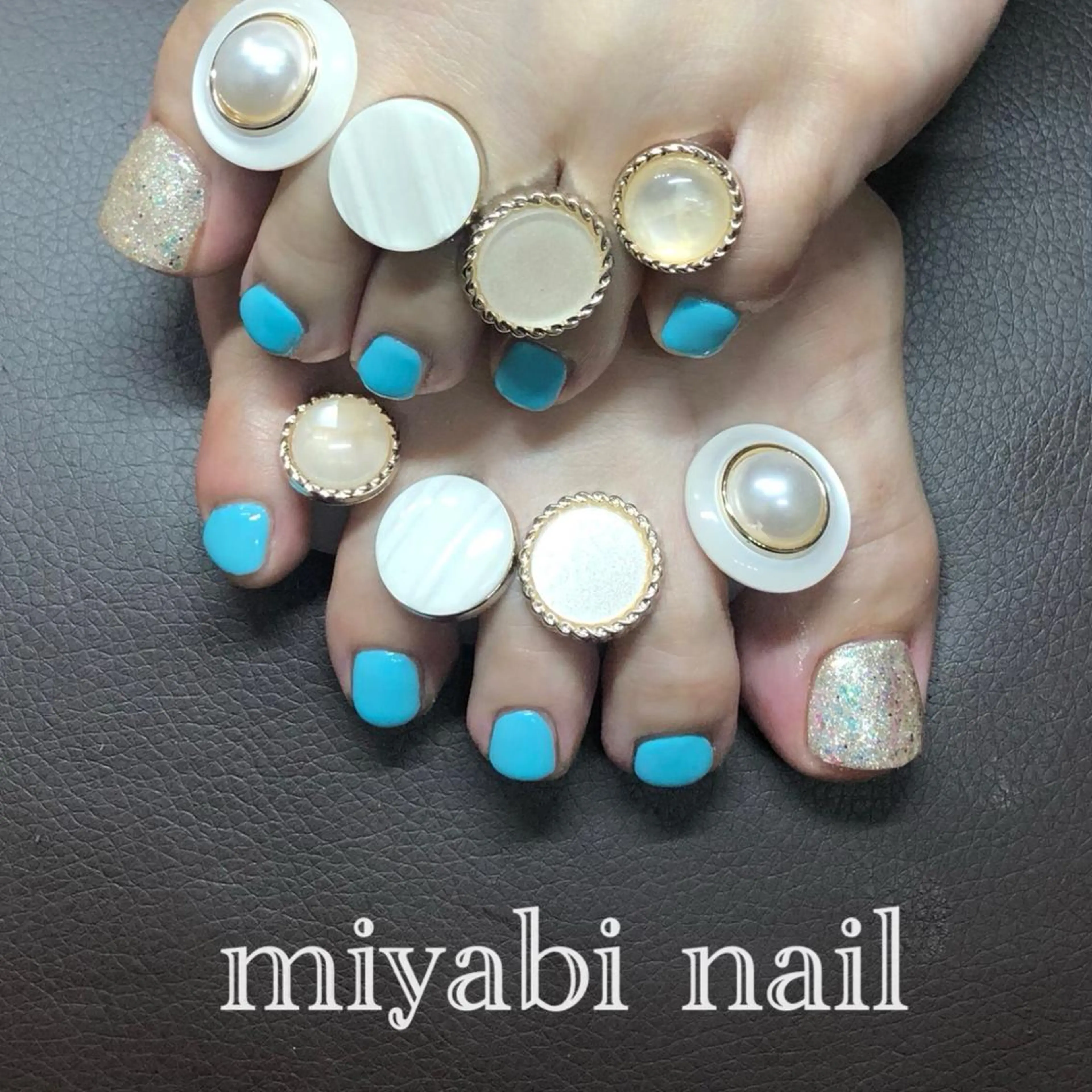 ネイル ブルー フットネイル キラキラネイル 持ち込み フットネイル miyabi nail 桂川駅近くのネイルデザイン