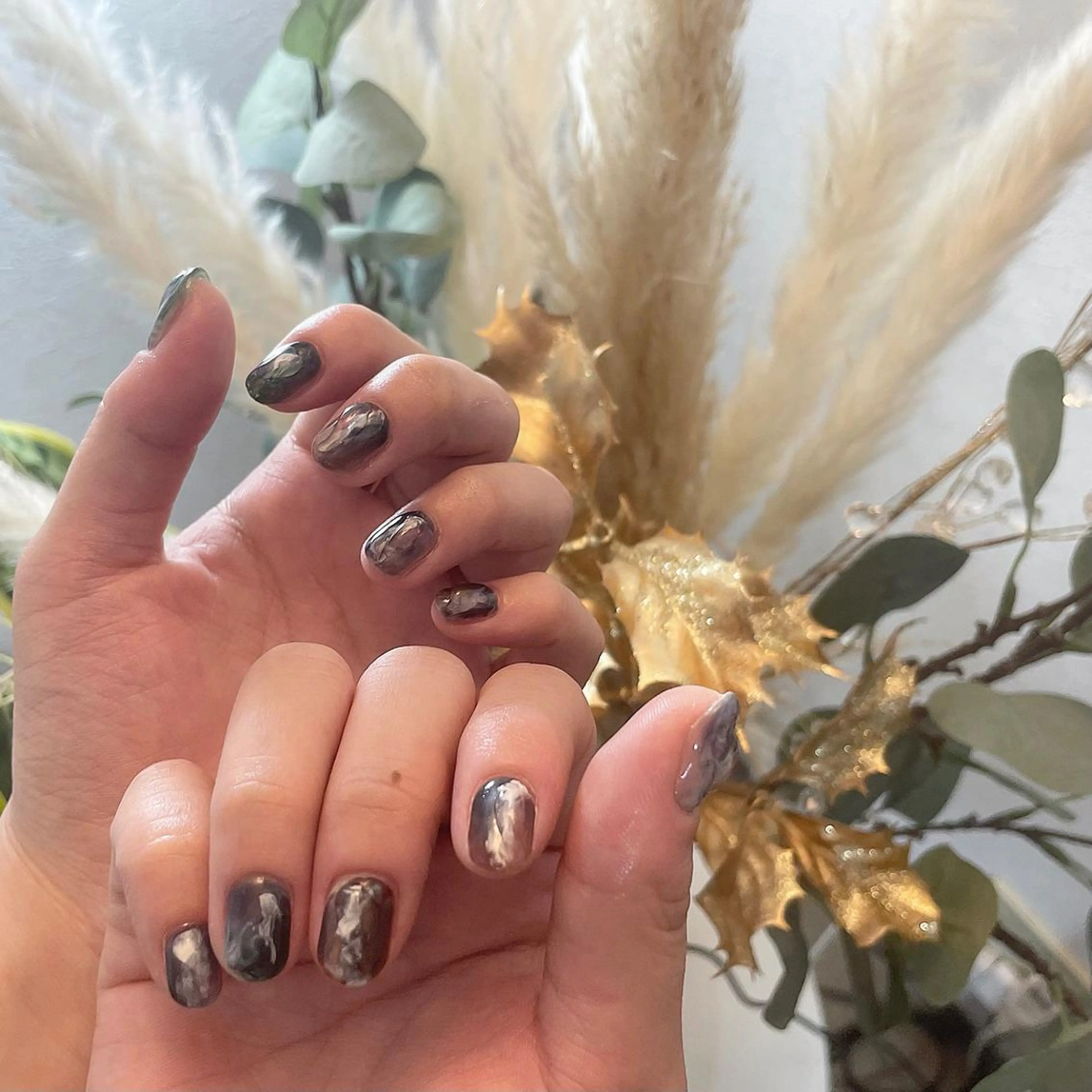 ネイル ニュアンスネイル ぷっくりネイル ハンドネイル Aleum所属・Nail Salon Aleumのネイルデザイン