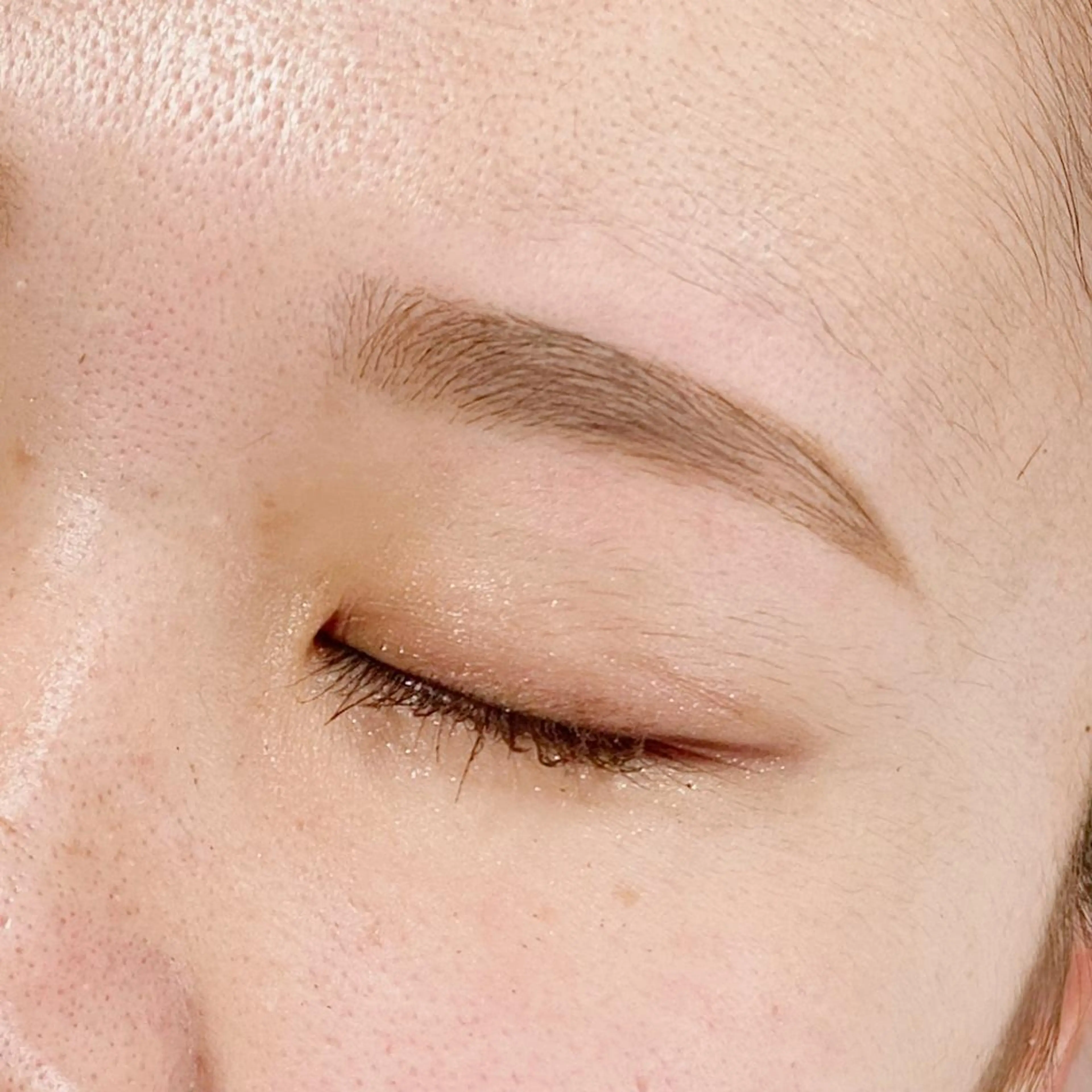 アイブロウ WHITE EYE 静岡店 井口の眉毛・アイブロウイメージ