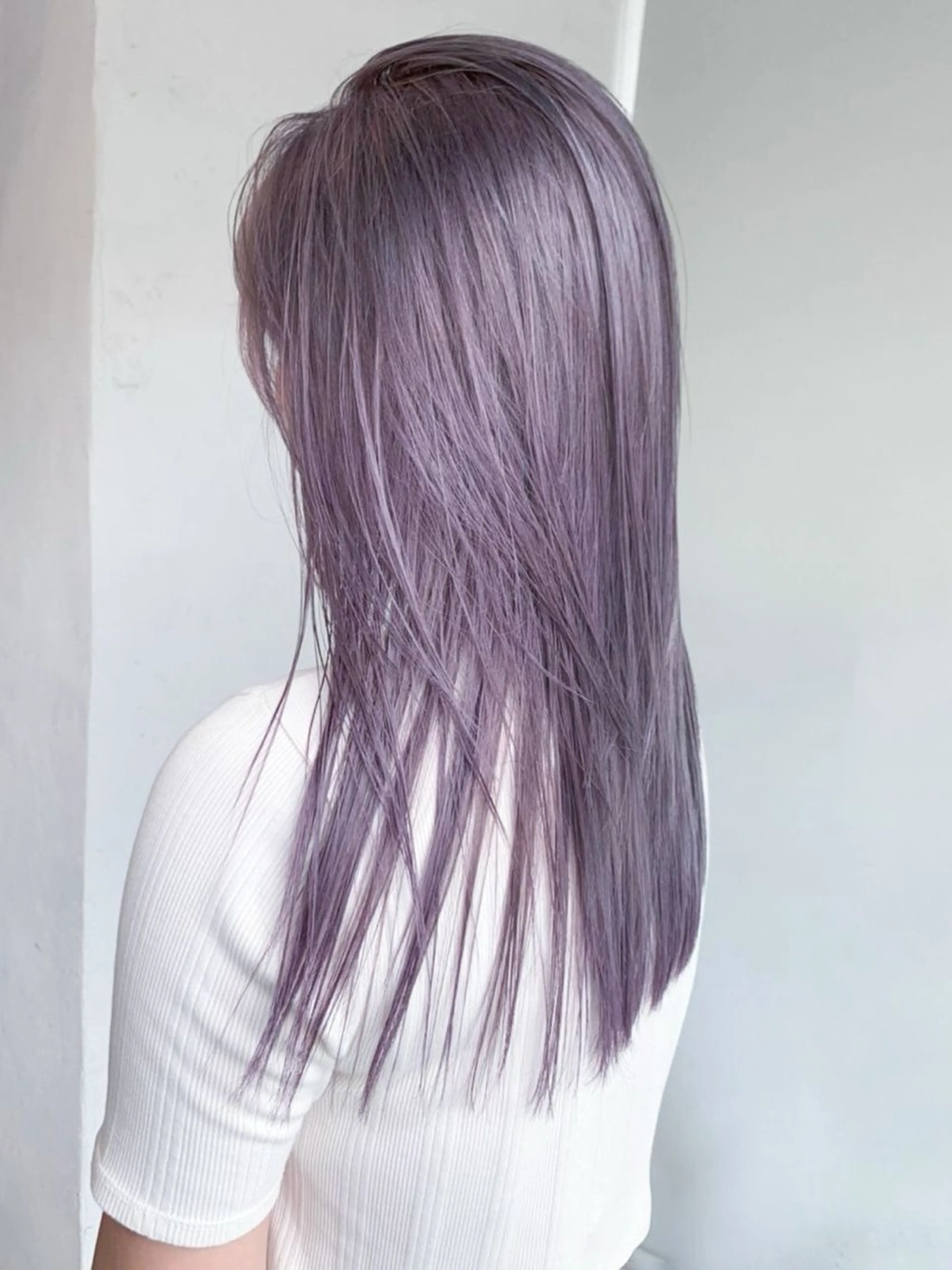 ロング カラー yukie/ ブリーチカラーのヘアスタイル