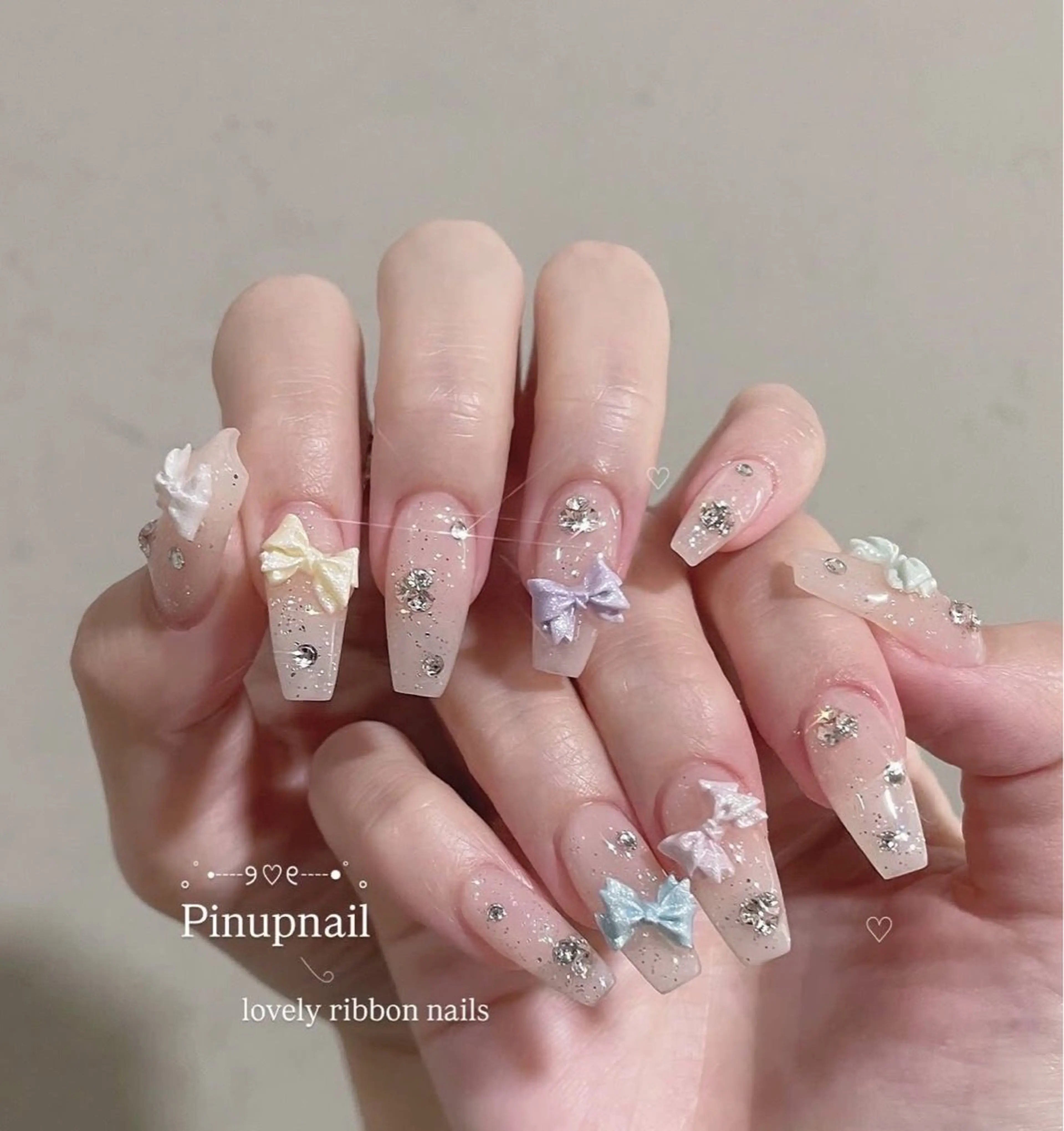 ネイル グラデーション ラメ(グリッター) マグネットネイル ミラーネイル ニュアンスネイル ハンドネイル Lumi de nails所属・Lumi de nailsのネイルデザイン