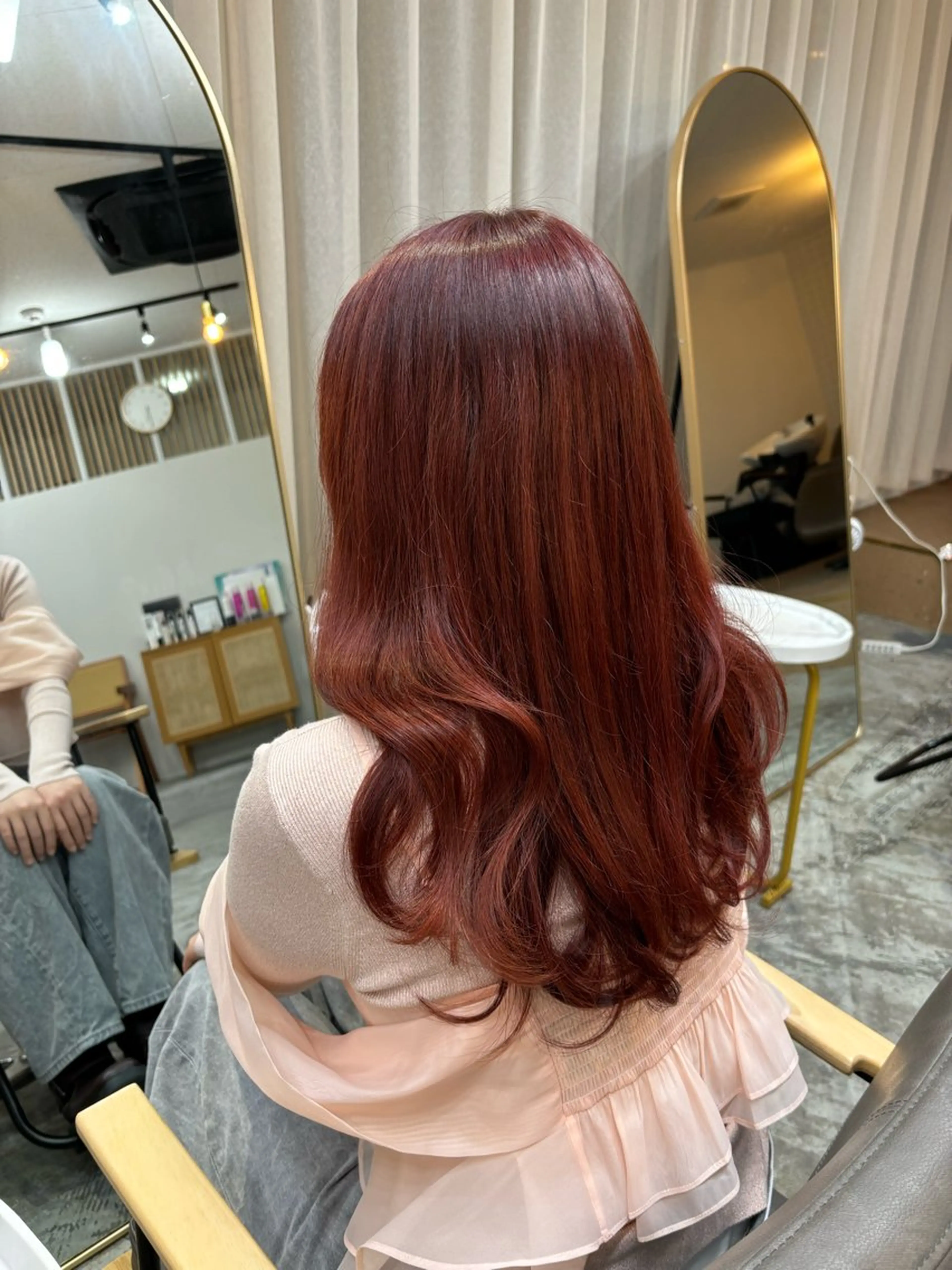 ロング カラー ブリーチ ダブルカラー ブリーチなしカラー ピンクカラー レッドカラー yunica所属・yunica manaeのヘアスタイル