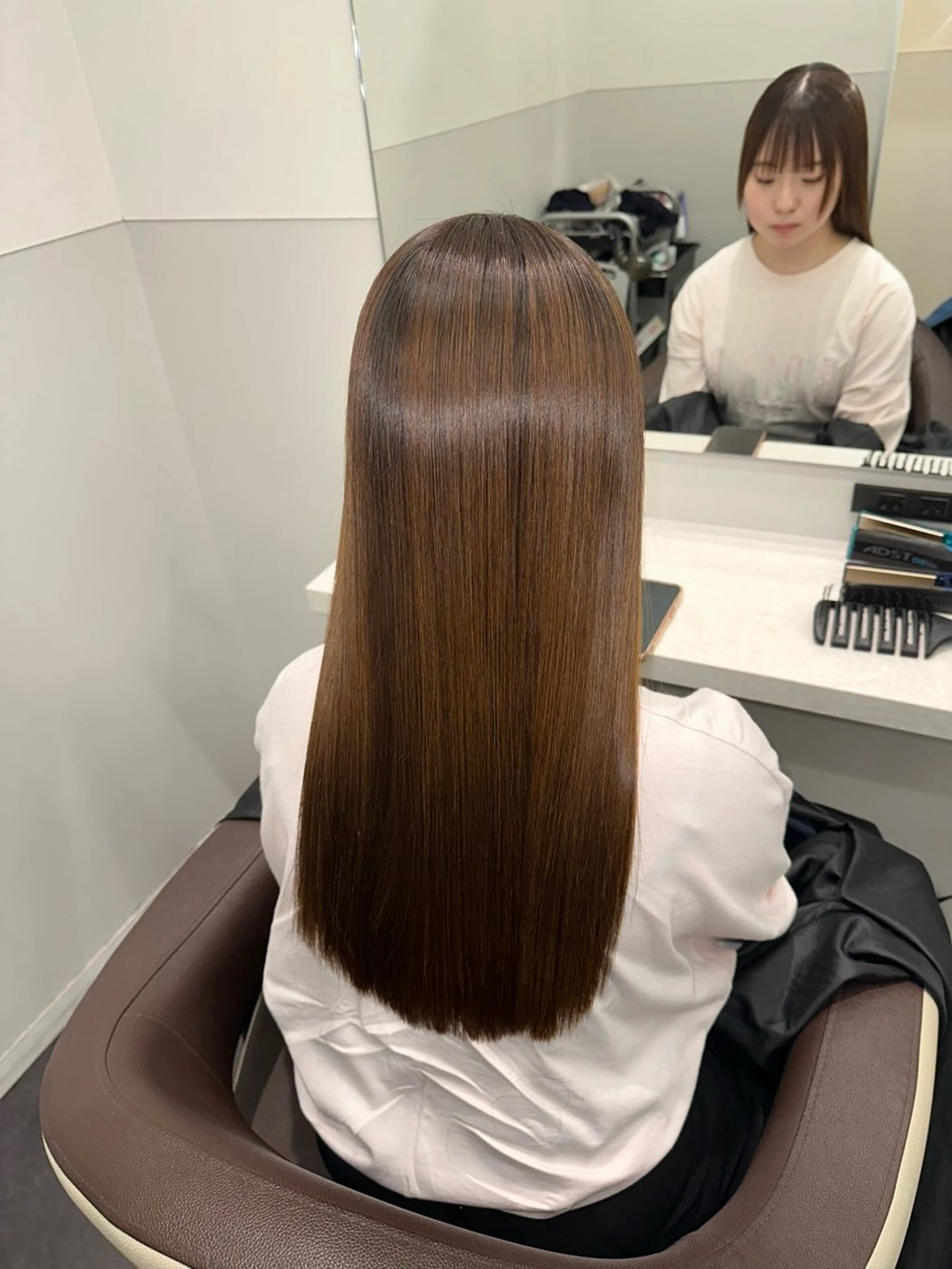 セミロング Wisteria所属・美髪特化✨ 伊織✨縮毛矯正✨のヘアスタイル