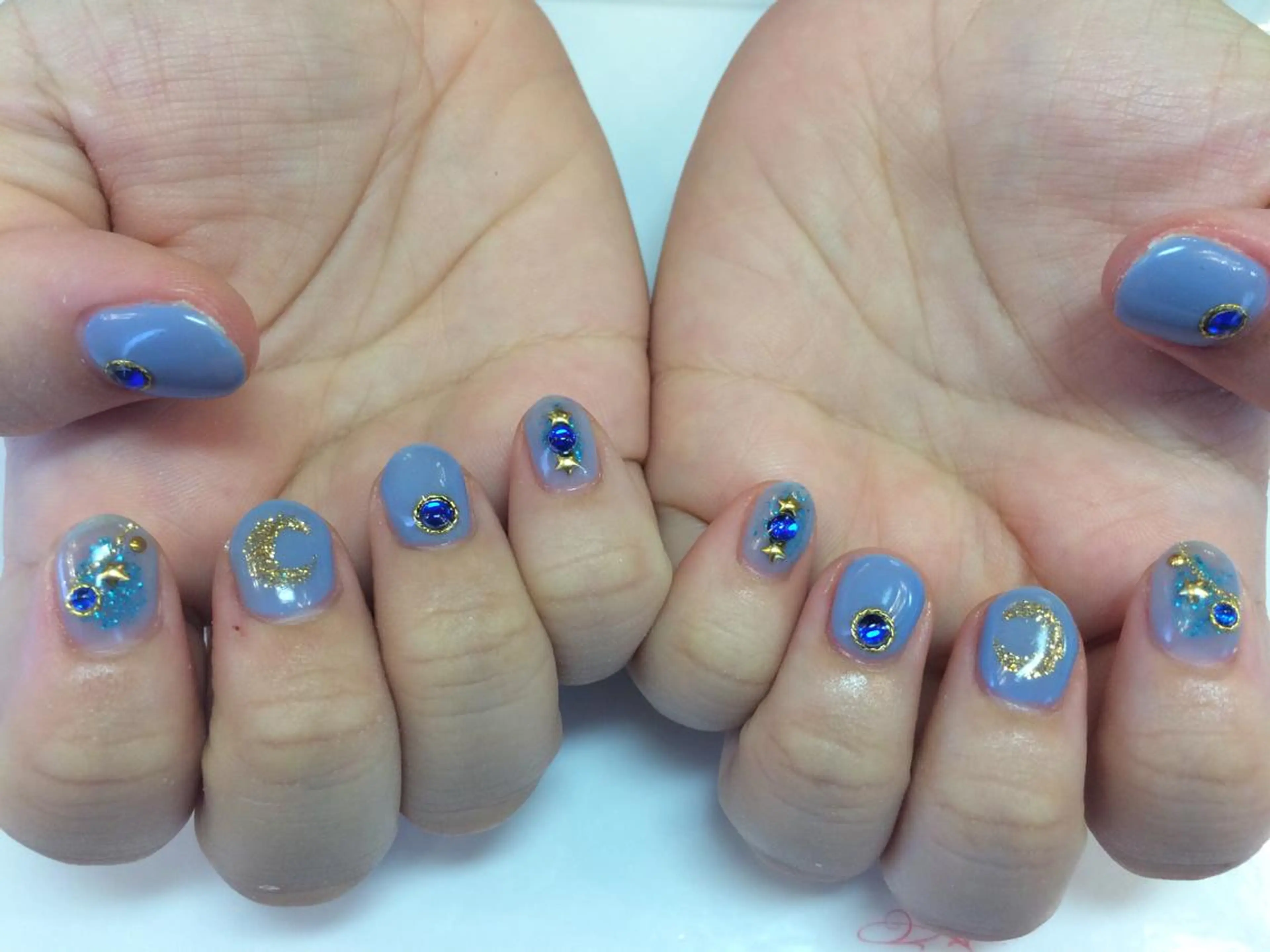 ネイル ネイルリボン 受付スタッフのネイルデザイン