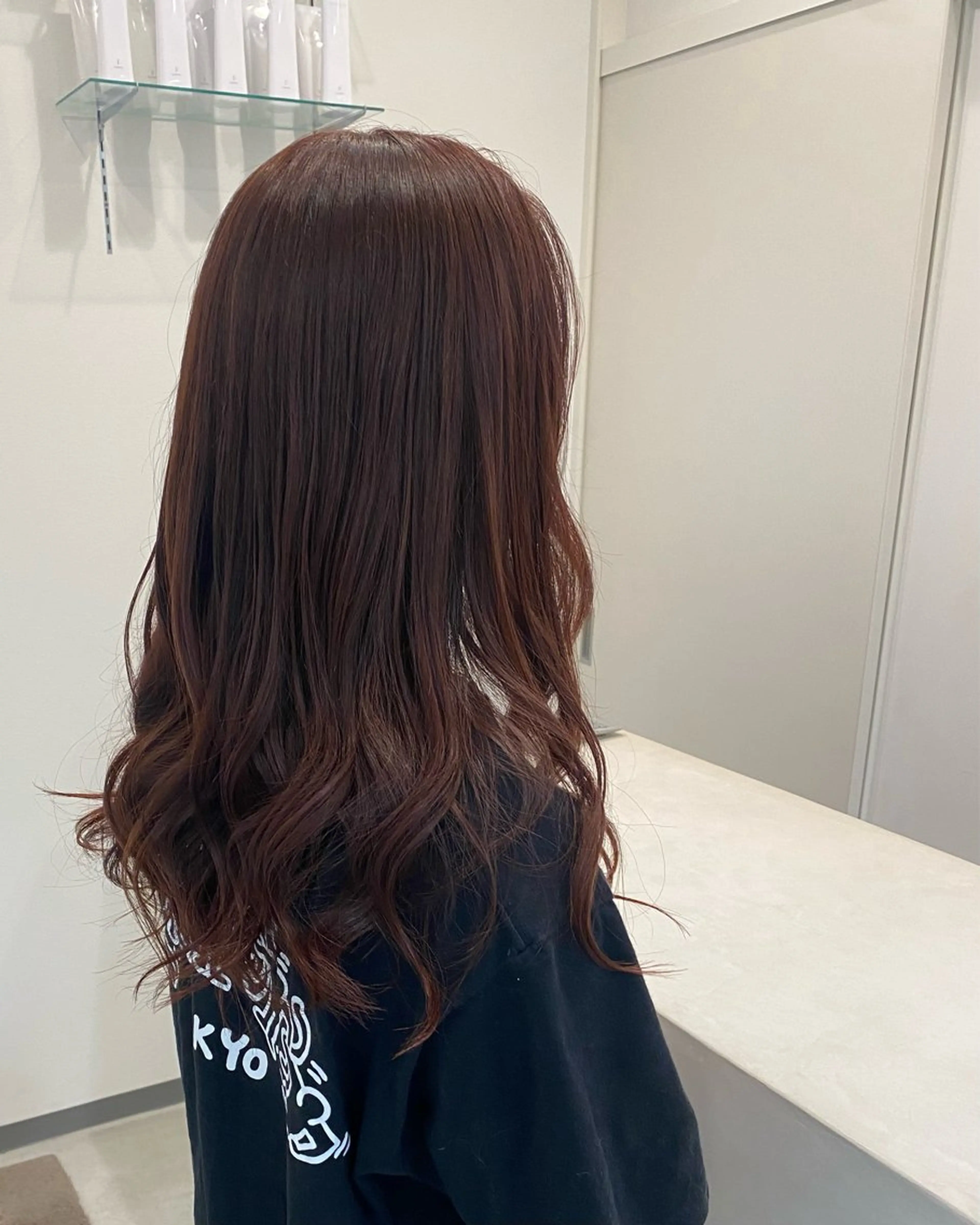 ロング カラー 小西 由季乃のヘアスタイル