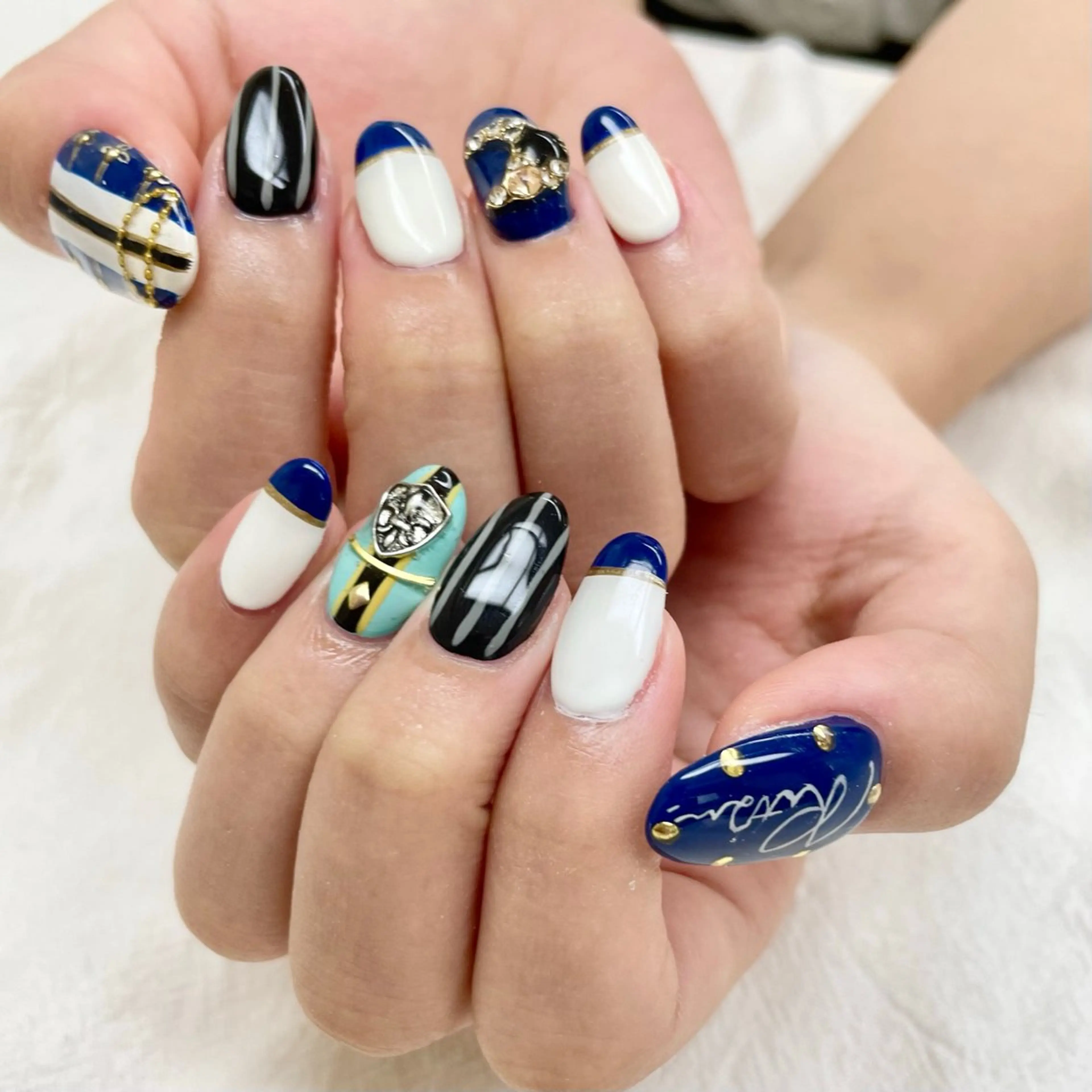 ネイル 持ち込み ハンドネイル Nail Studio GOTHAM所属・高円寺駅からすぐ🌈 ネイルGOTHAMのネイルデザイン