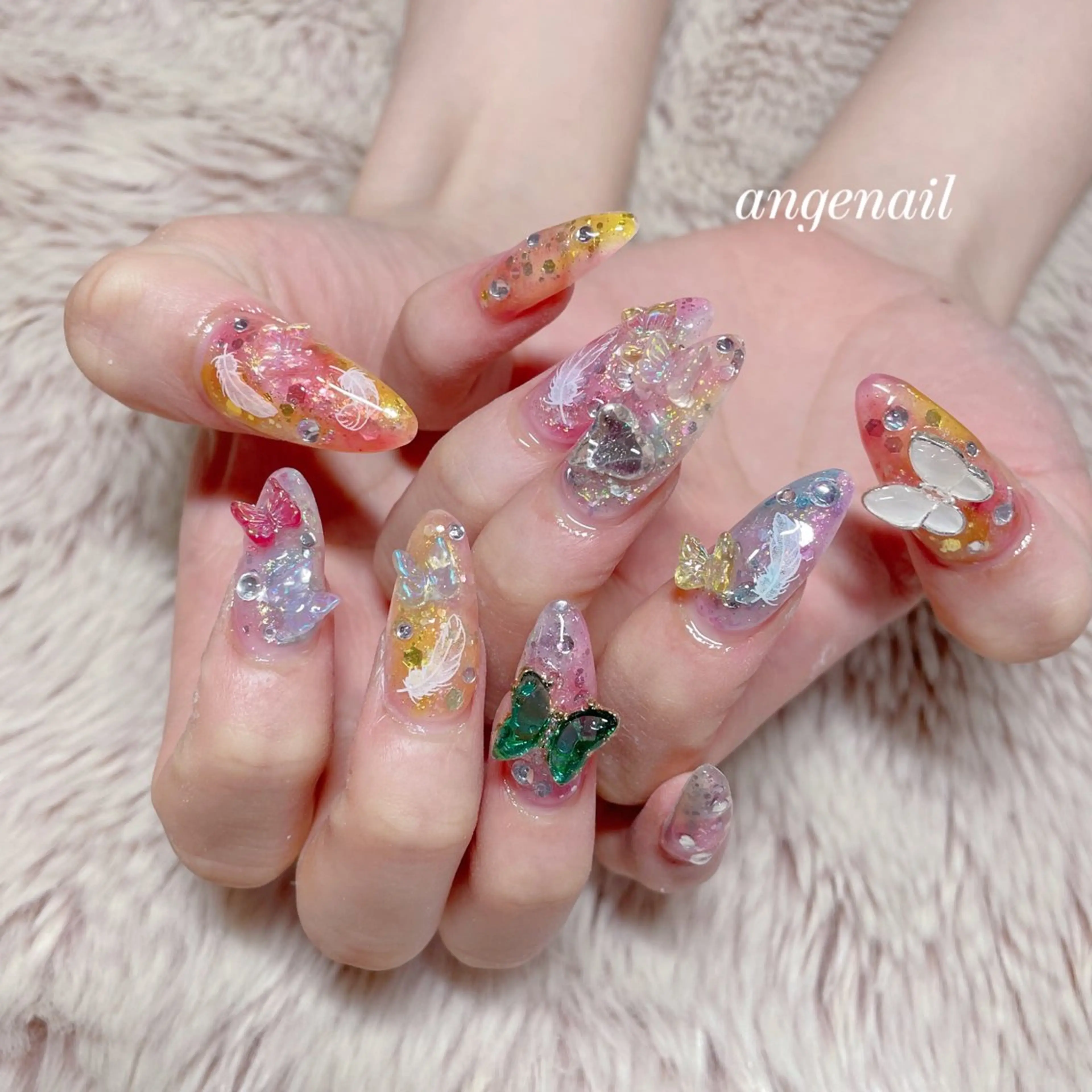 ネイル ハンドネイル オーナーネイリスト MAKIのネイルデザイン