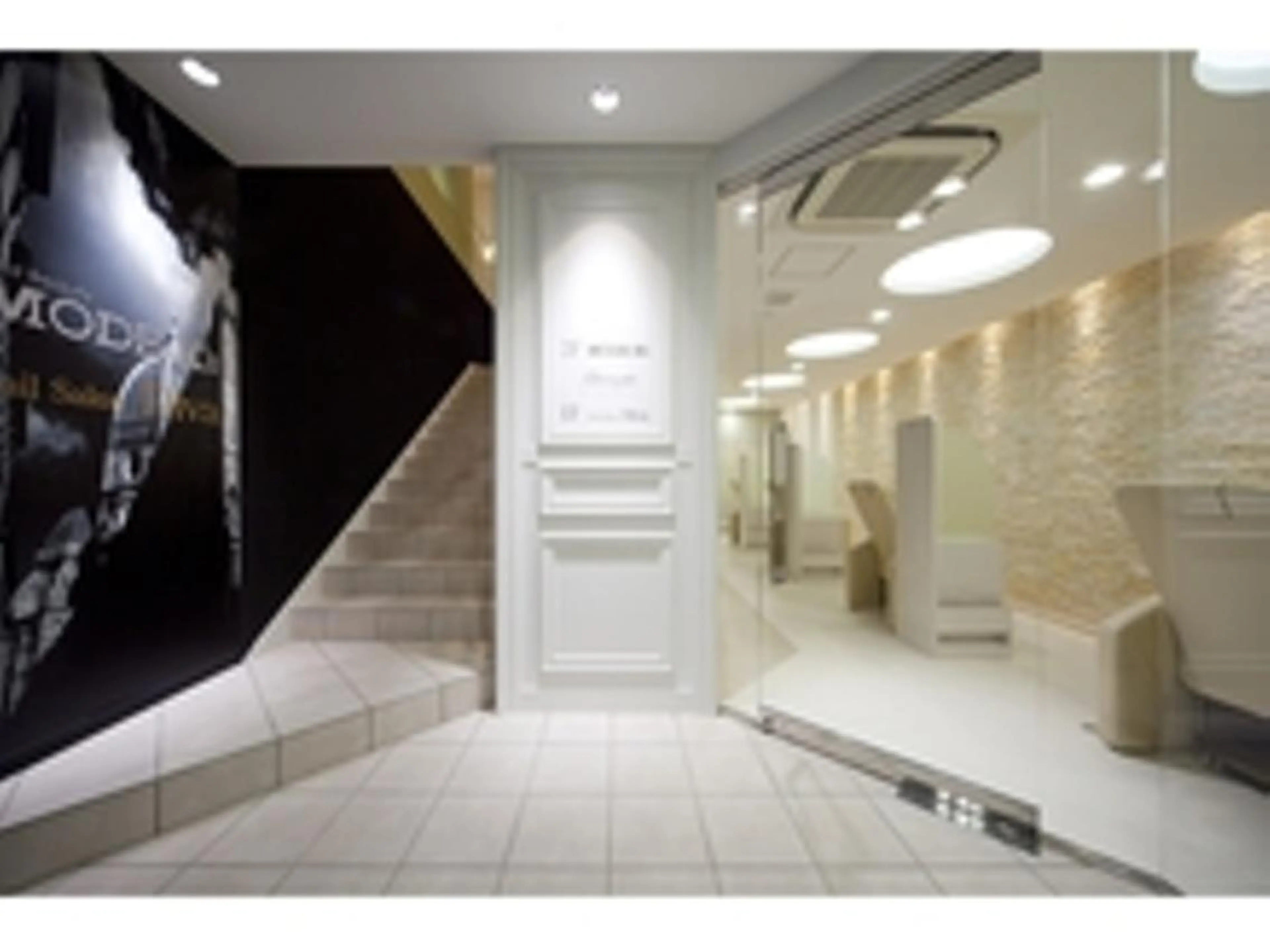 マツエク・マツパ 二度見される艶髪職人 /美髪矯正のプロ木崎のヘアスタイル