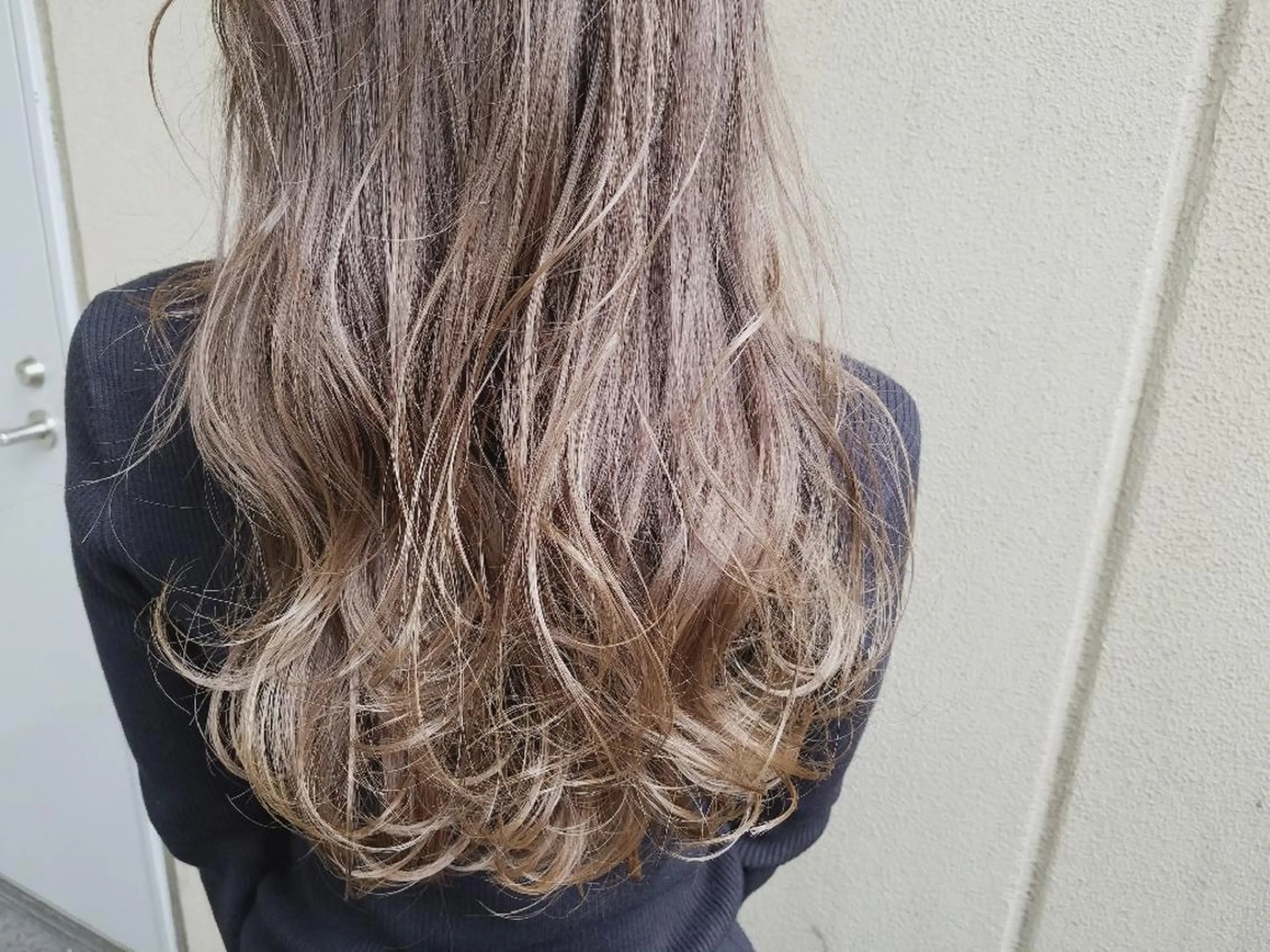 ロング カラー アッシュ ベージュカラー imai /カット/パーマのヘアスタイル