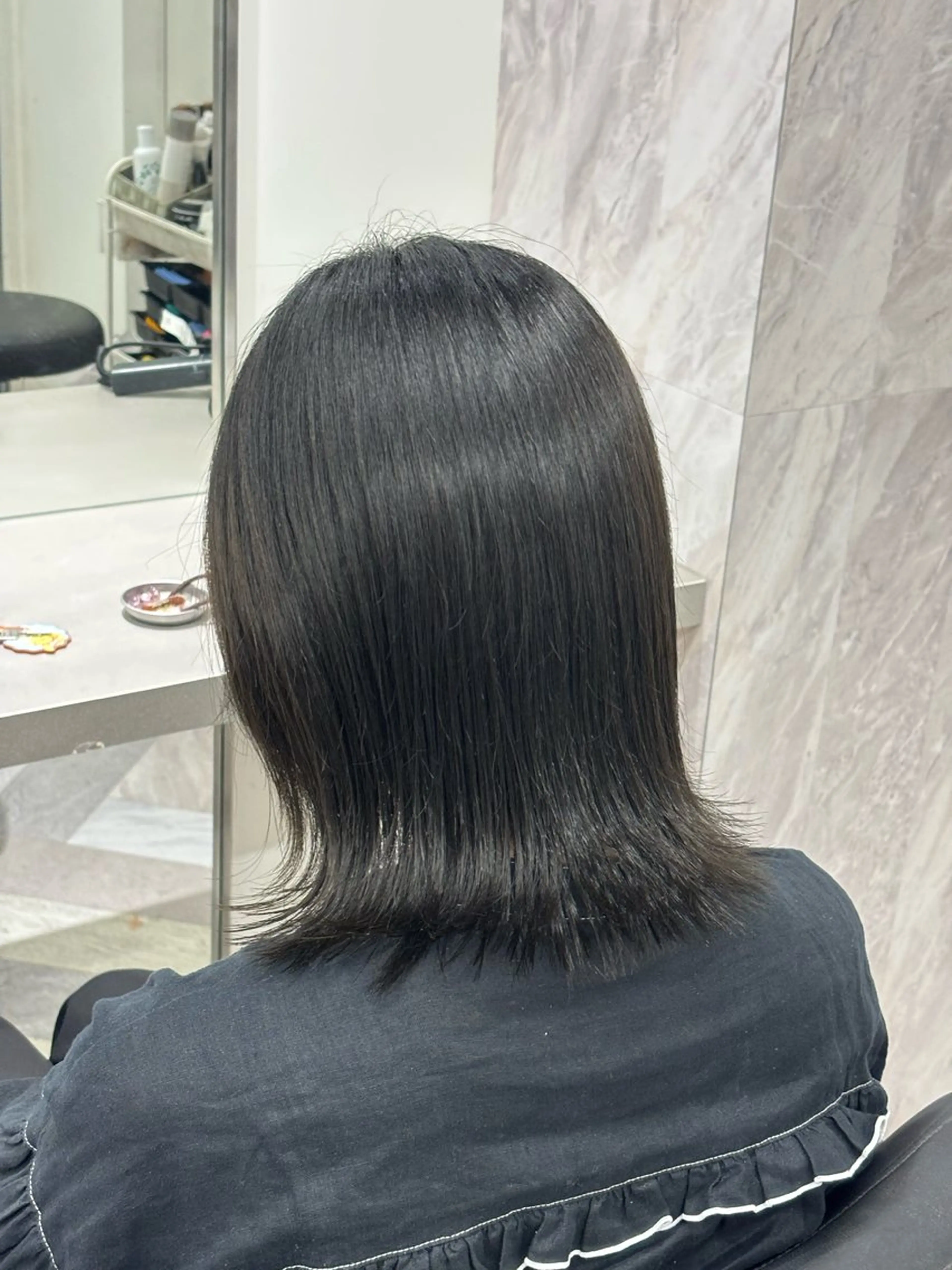 ミディアム カラー 透明感カラー グレージュ EIGHT ／SHU🩶のヘアスタイル