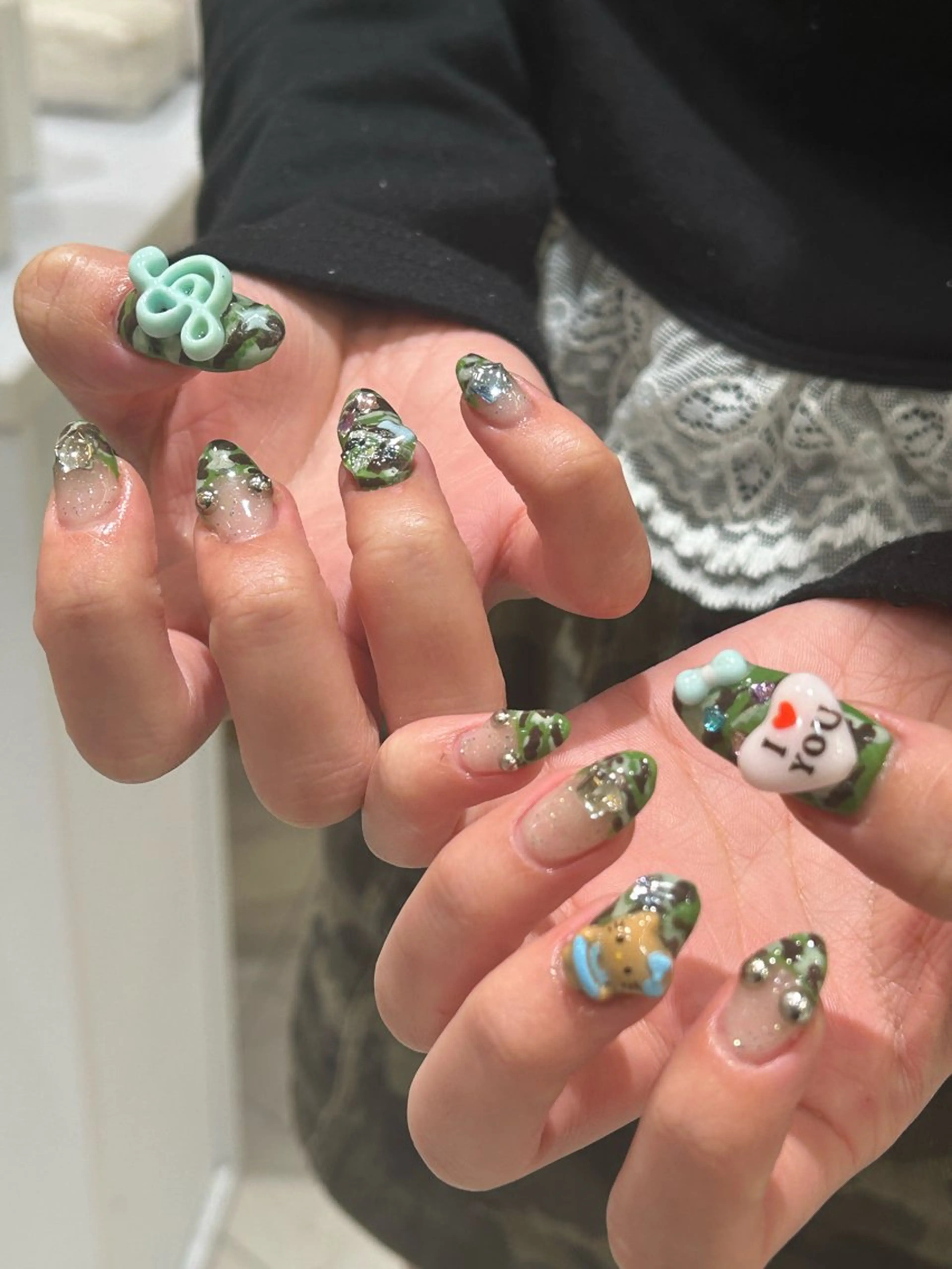 ネイル ꪆৎ平行アーチ ྀི ワカナの眉毛・アイブロウイメージ