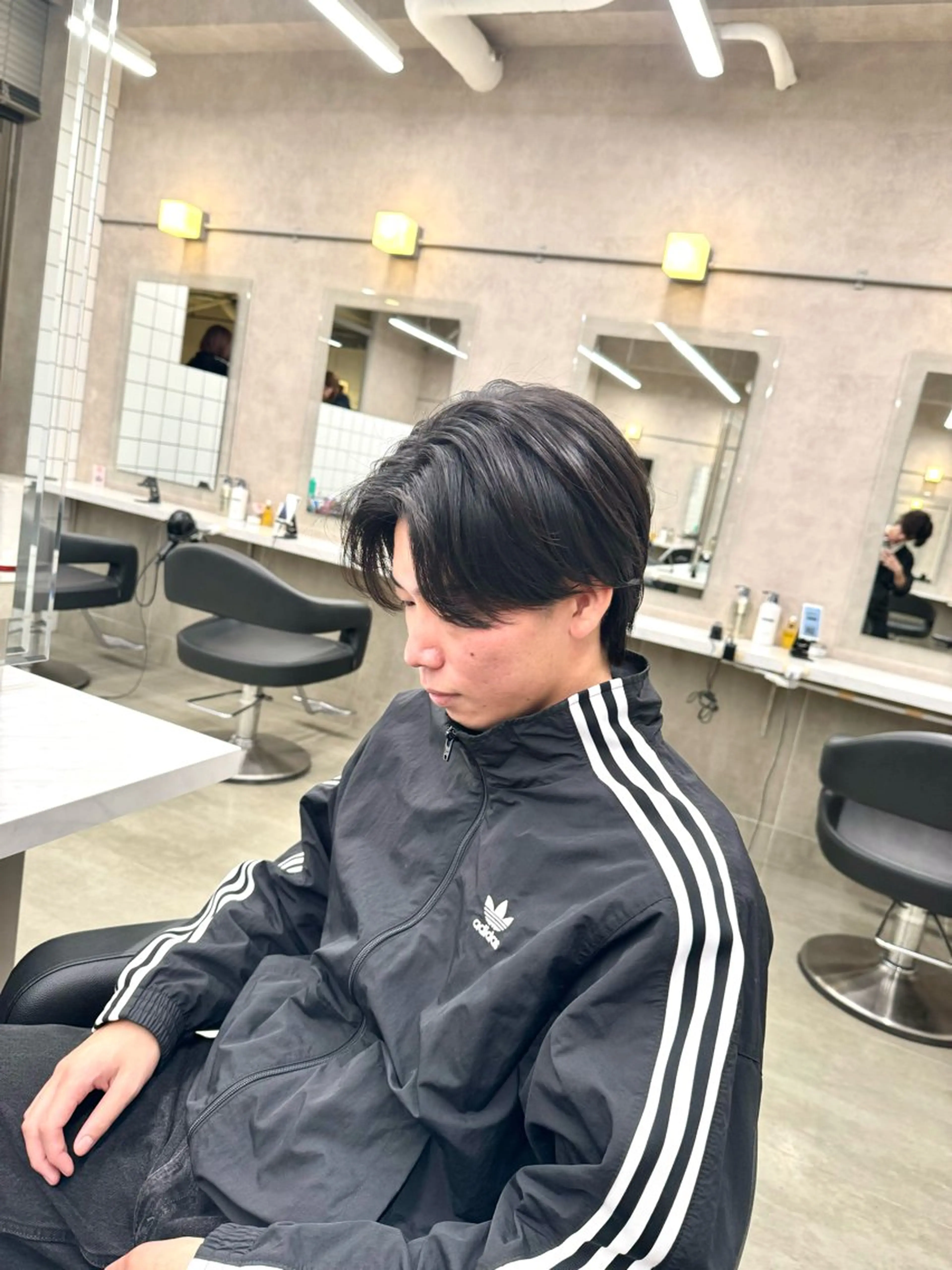 ミディアム カラー ヘアアレンジ メンズ ミディアムパーマ カルマパーマ メンズパーマ 顔まわりカット の達人のヘアスタイル