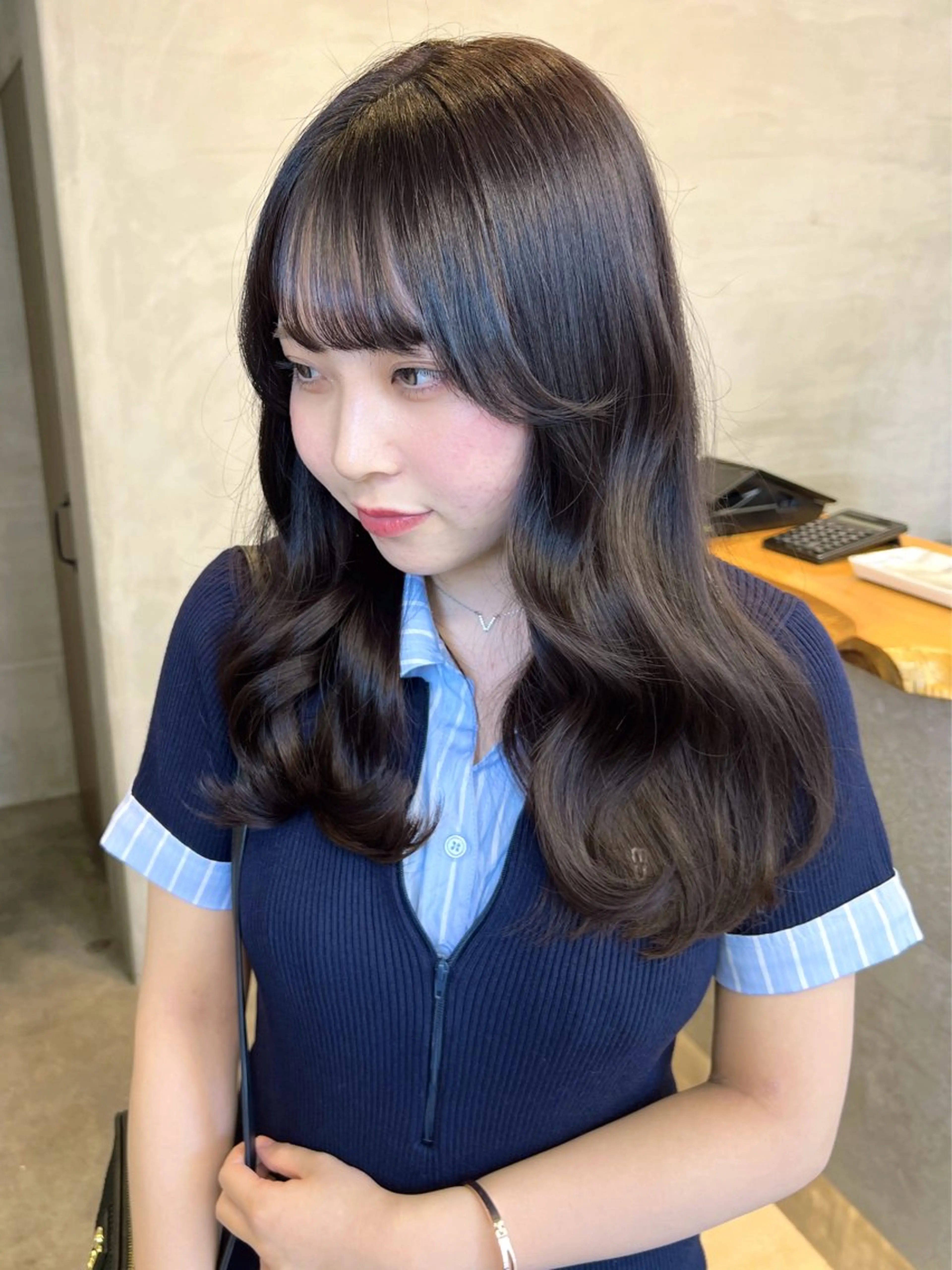 セミロング カラー カット ヘアカラー トリートメント 艶髪/艶カラー/韓国 髪質改善/縮毛矯正のヘアスタイル