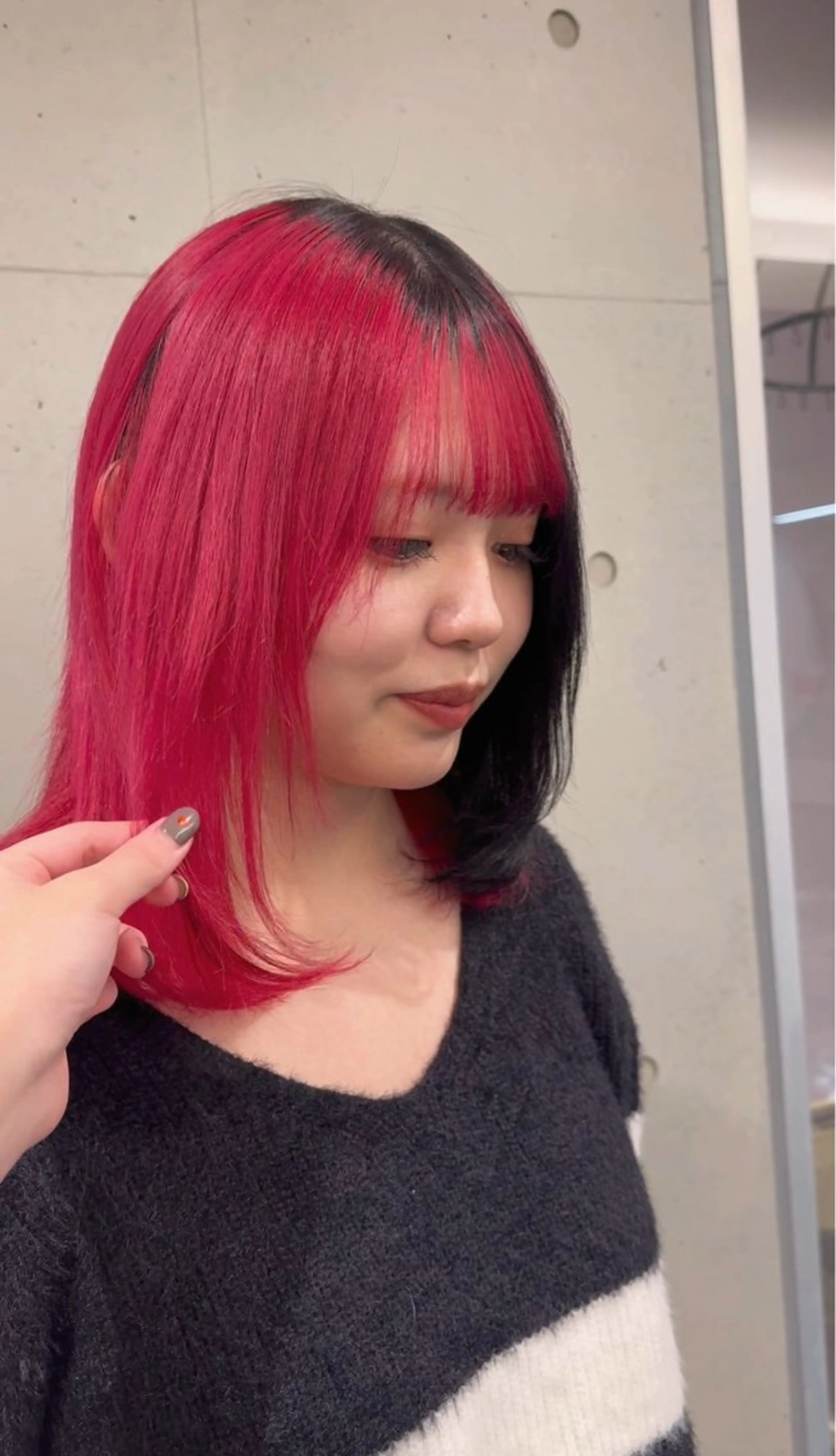 カラー デザインカラー 透明感|ストレート| クロスパーマ|はるかのヘアスタイル