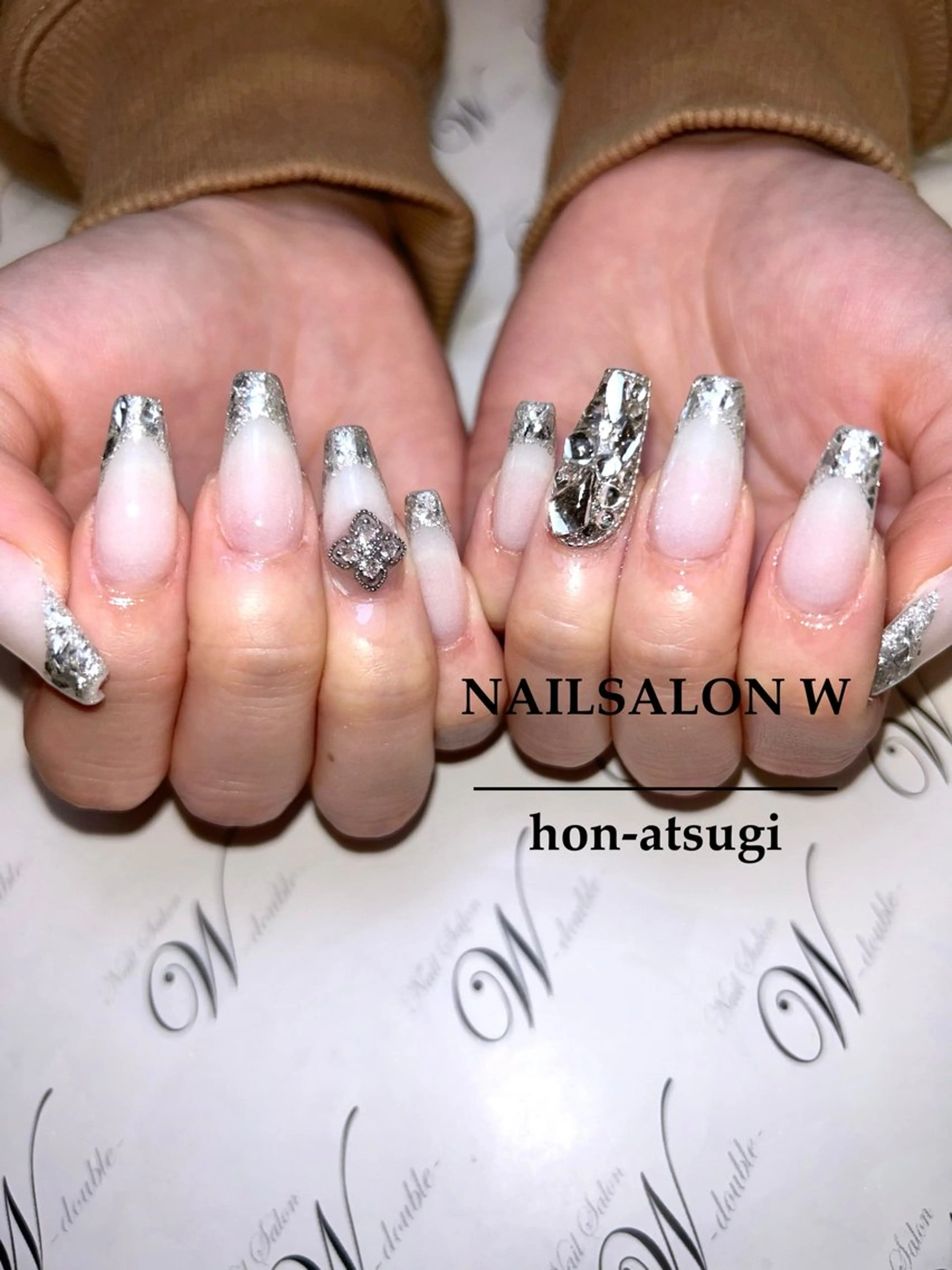 ネイル アートネイル ジェルネイル ロングネイル スカルプネイル ワンホンネイル ハンドネイル ネイルサロン ダブルのネイルデザイン