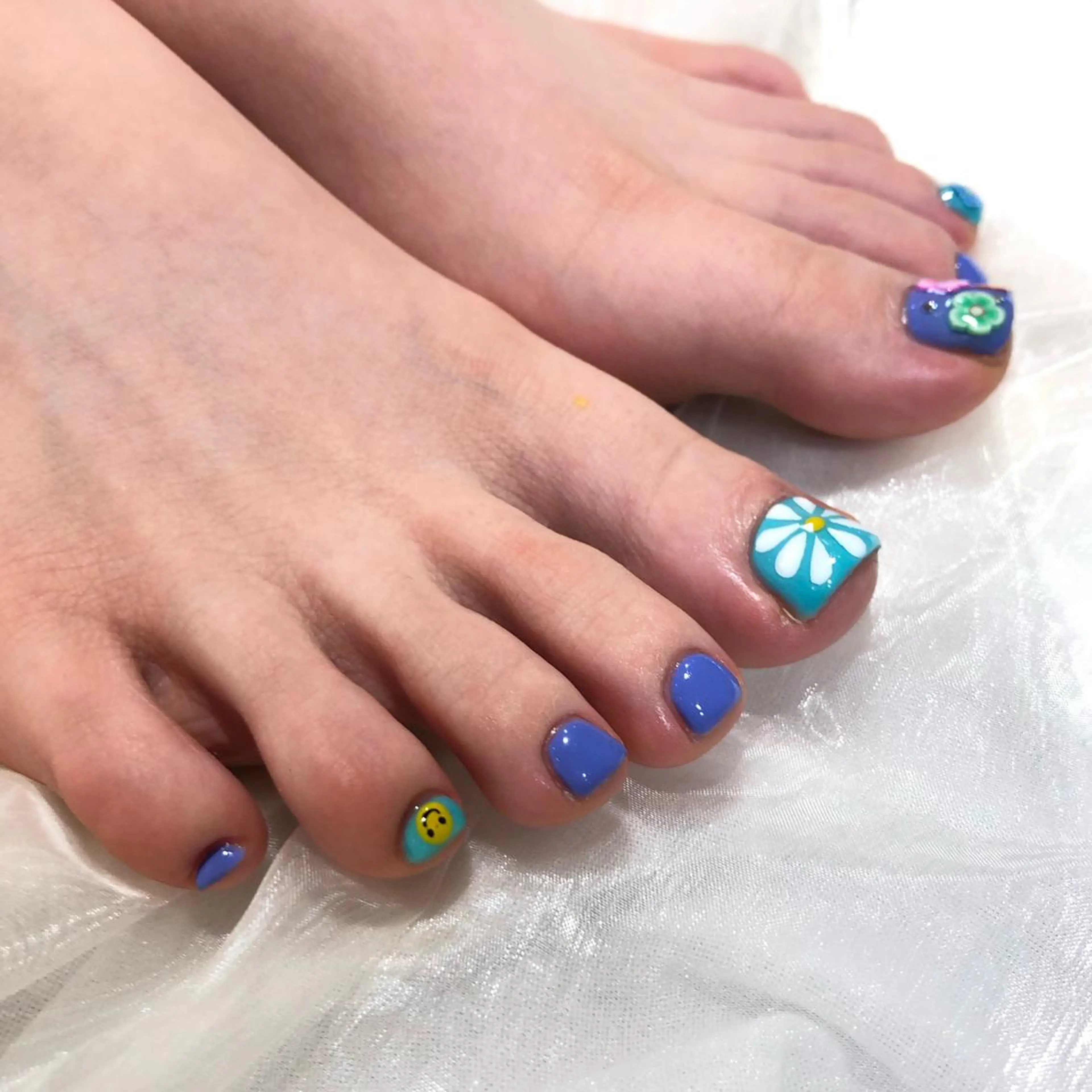 ネイル フットネイル 新井 ひなののネイルデザイン