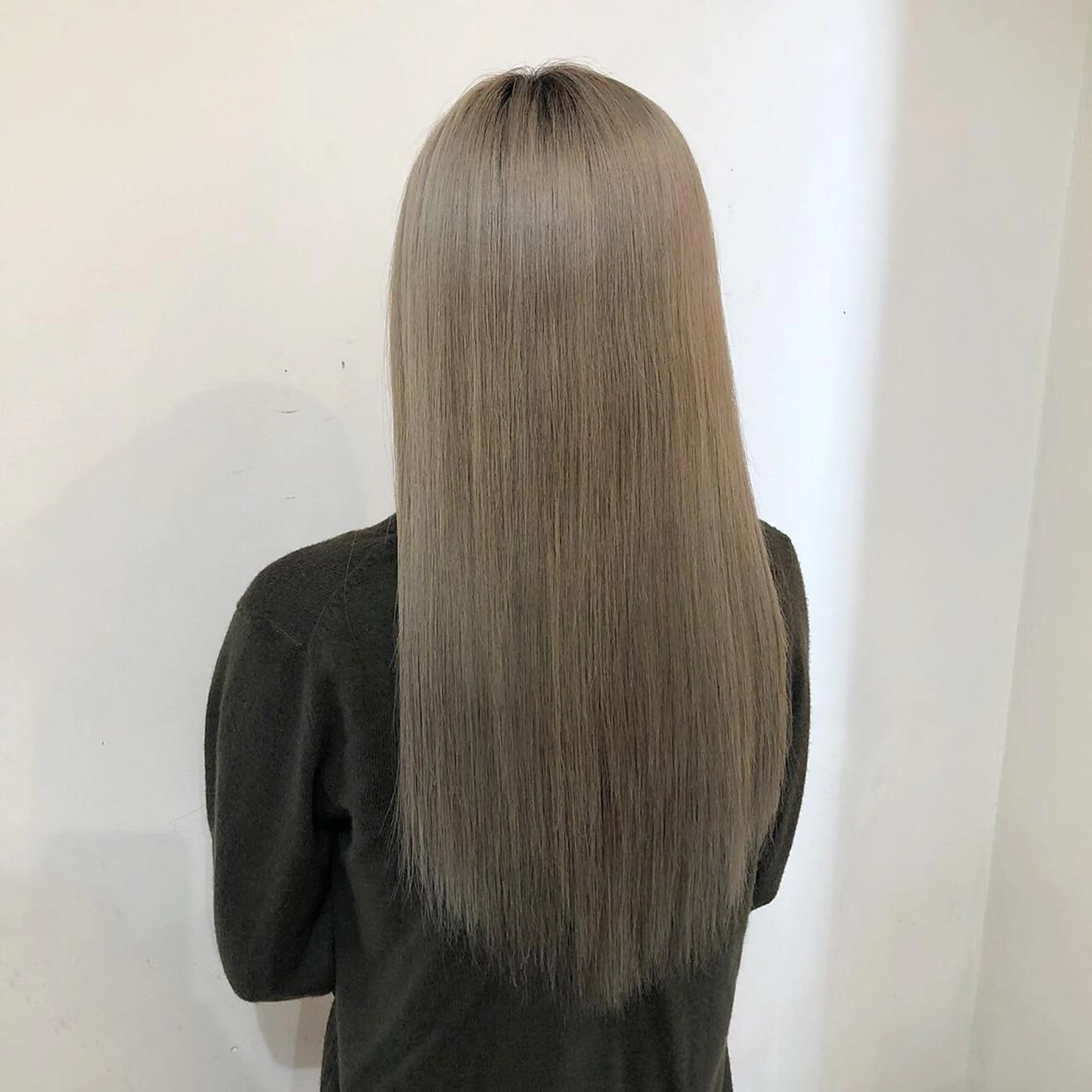 ロング カラー 渋谷ケアブリーチ Suuのヘアスタイル