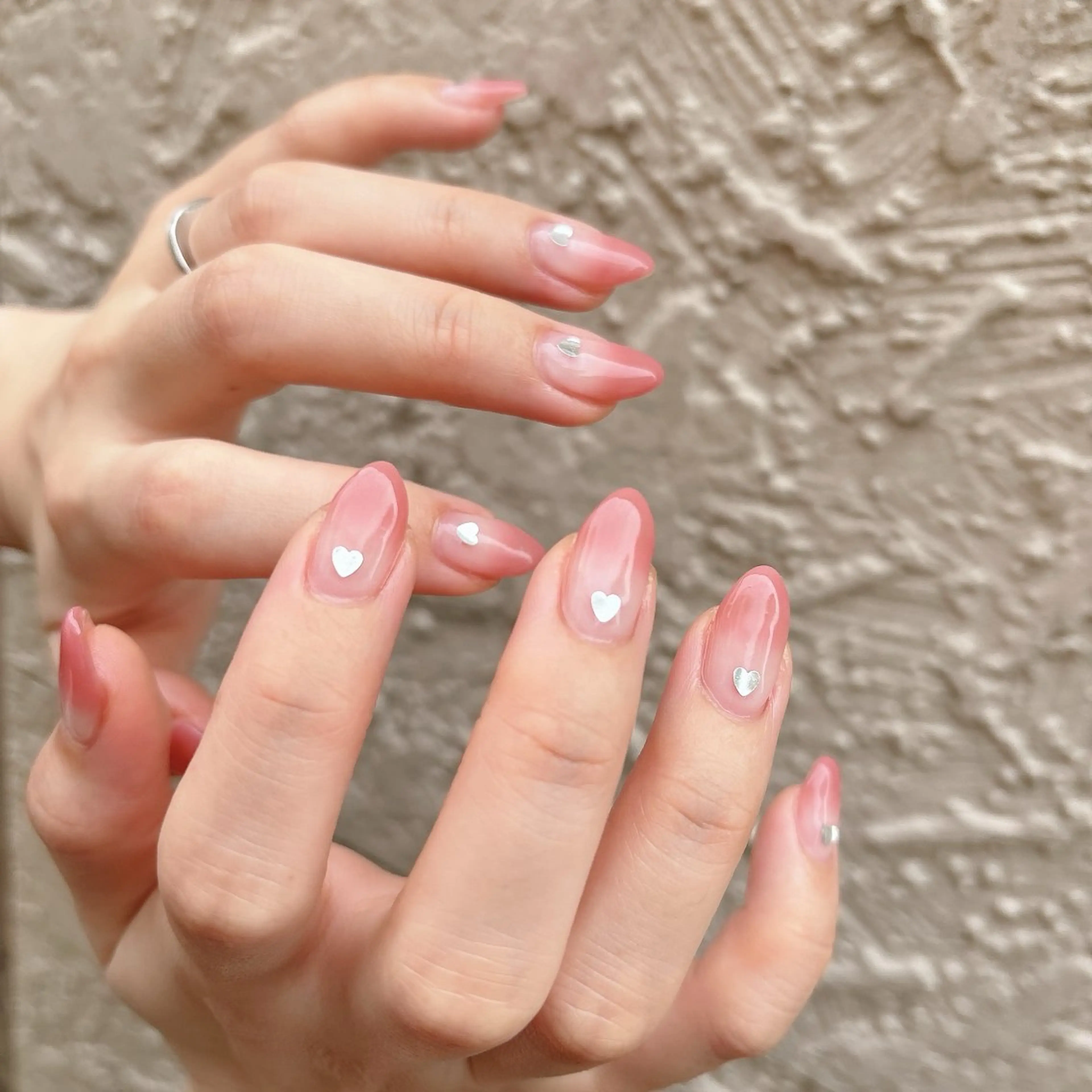 ネイル グラデーション ハート ハンドネイル nails 🎀meのネイルデザイン