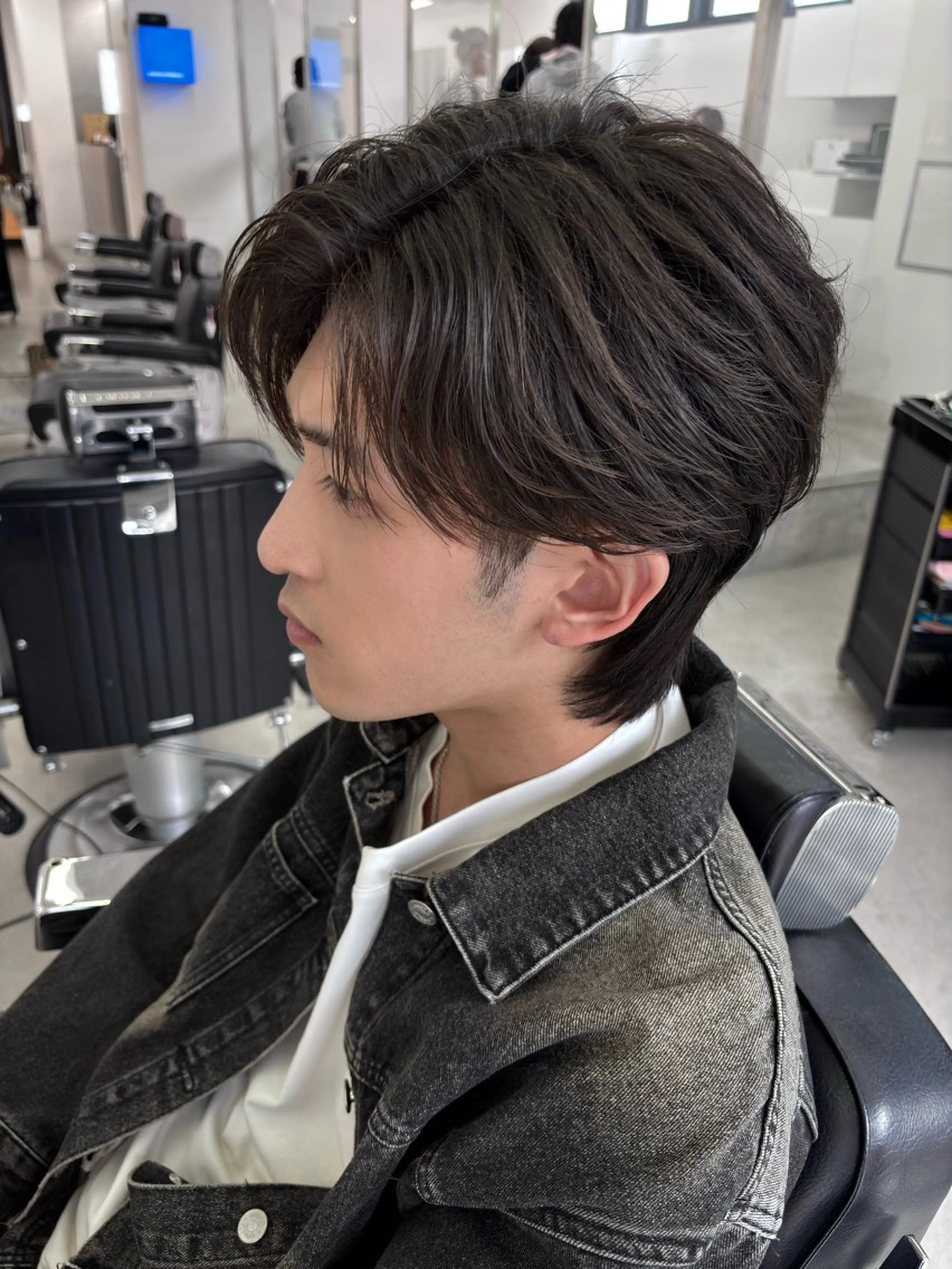 パーマ メンズ メンズブリーチ フェザーパーマ メンズパーマ ニュアンスパーマ パーマ Lond LOGAN所属・古田和也/メンズパー マ特化美容師/波巻きのヘアスタイル