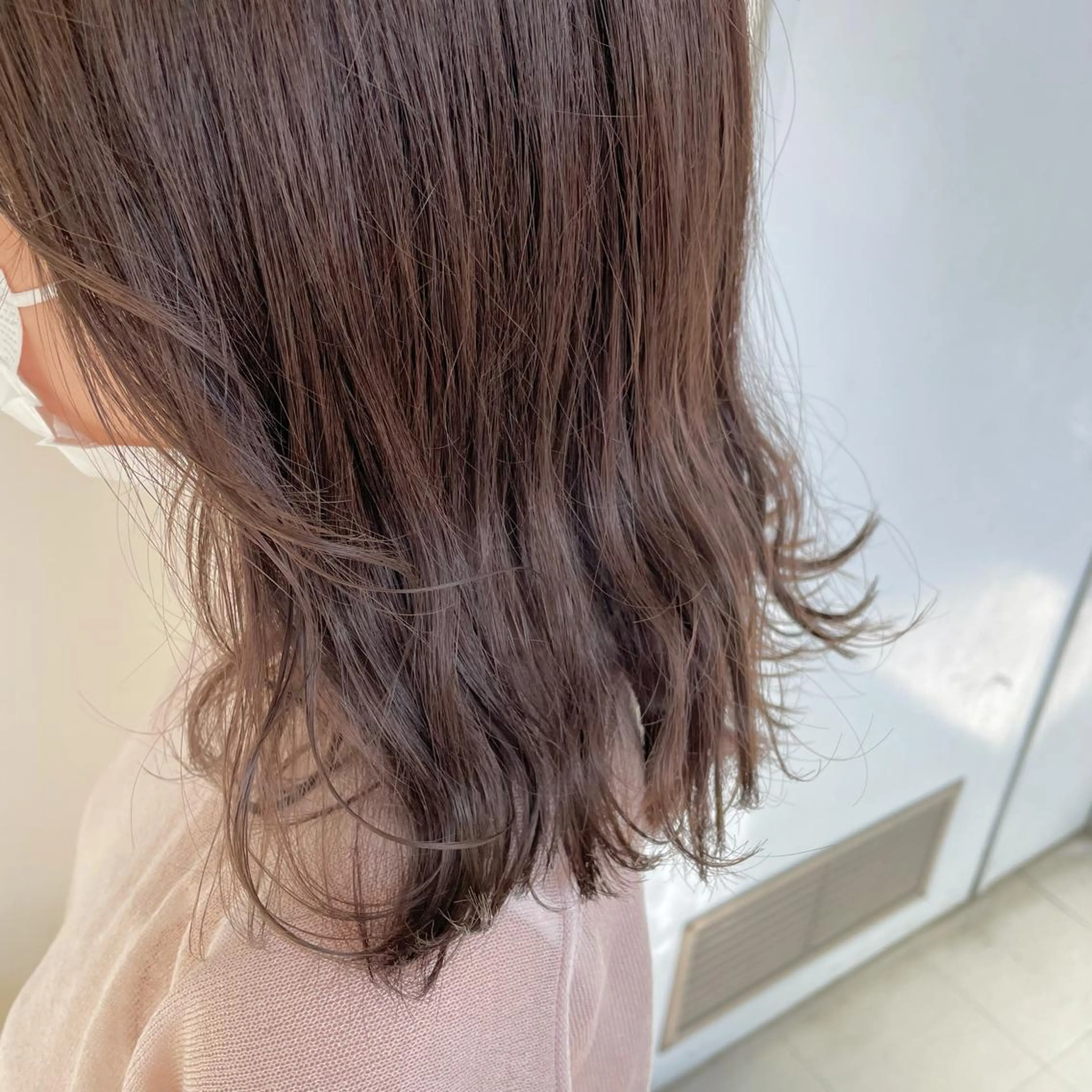 ミディアム カラー ヘアアレンジ ミストバング ブリーチ ケアブリーチ 透明感カラー デザインカラー カット トリートメント maoブリーチ無し 似合わせカラーのヘアスタイル