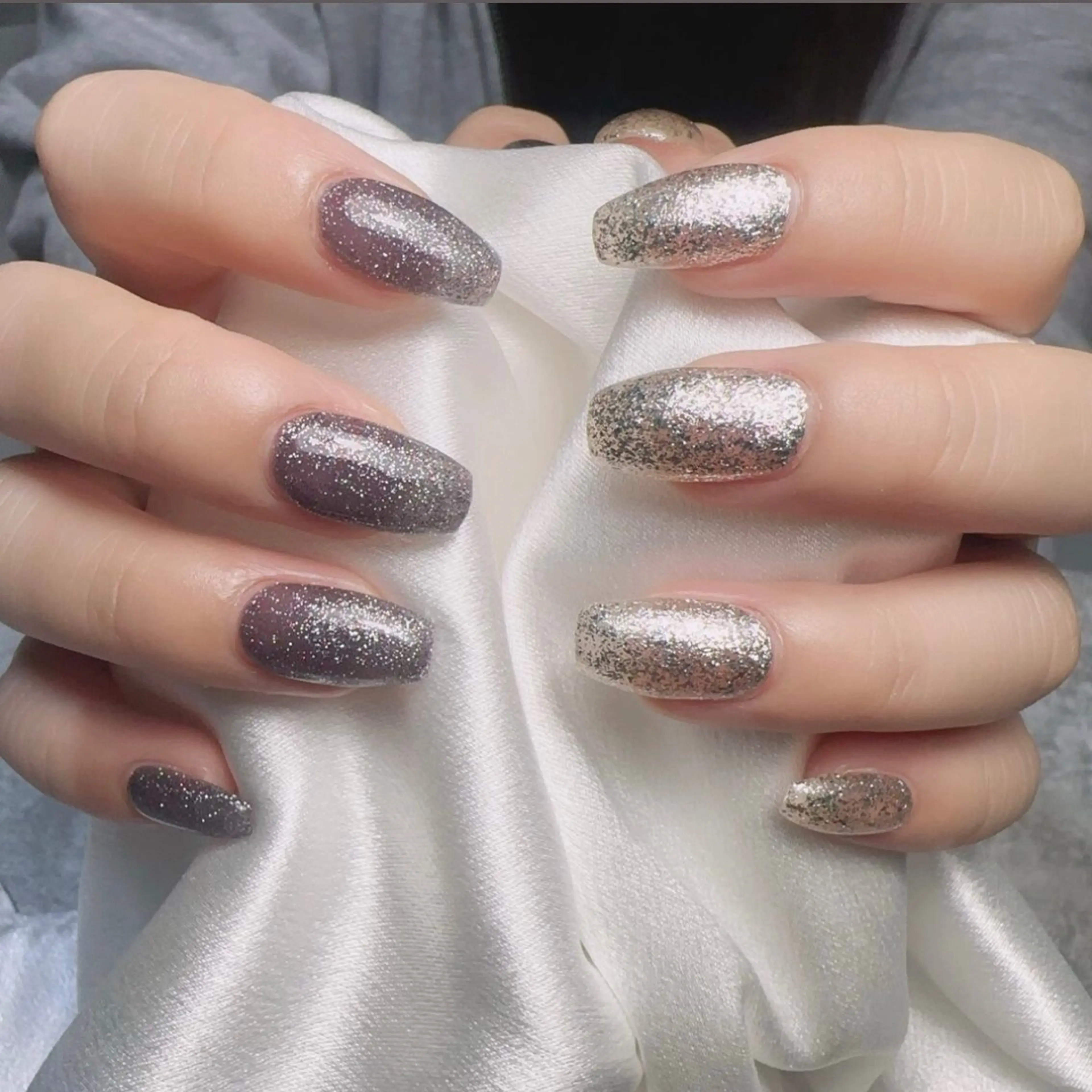 [韓国大人気]ぶるぷる水光ネイル3000	カラ一2色までOK💫💫キラキラ好きな方おすすめカラ一,60色は有ります。の写真