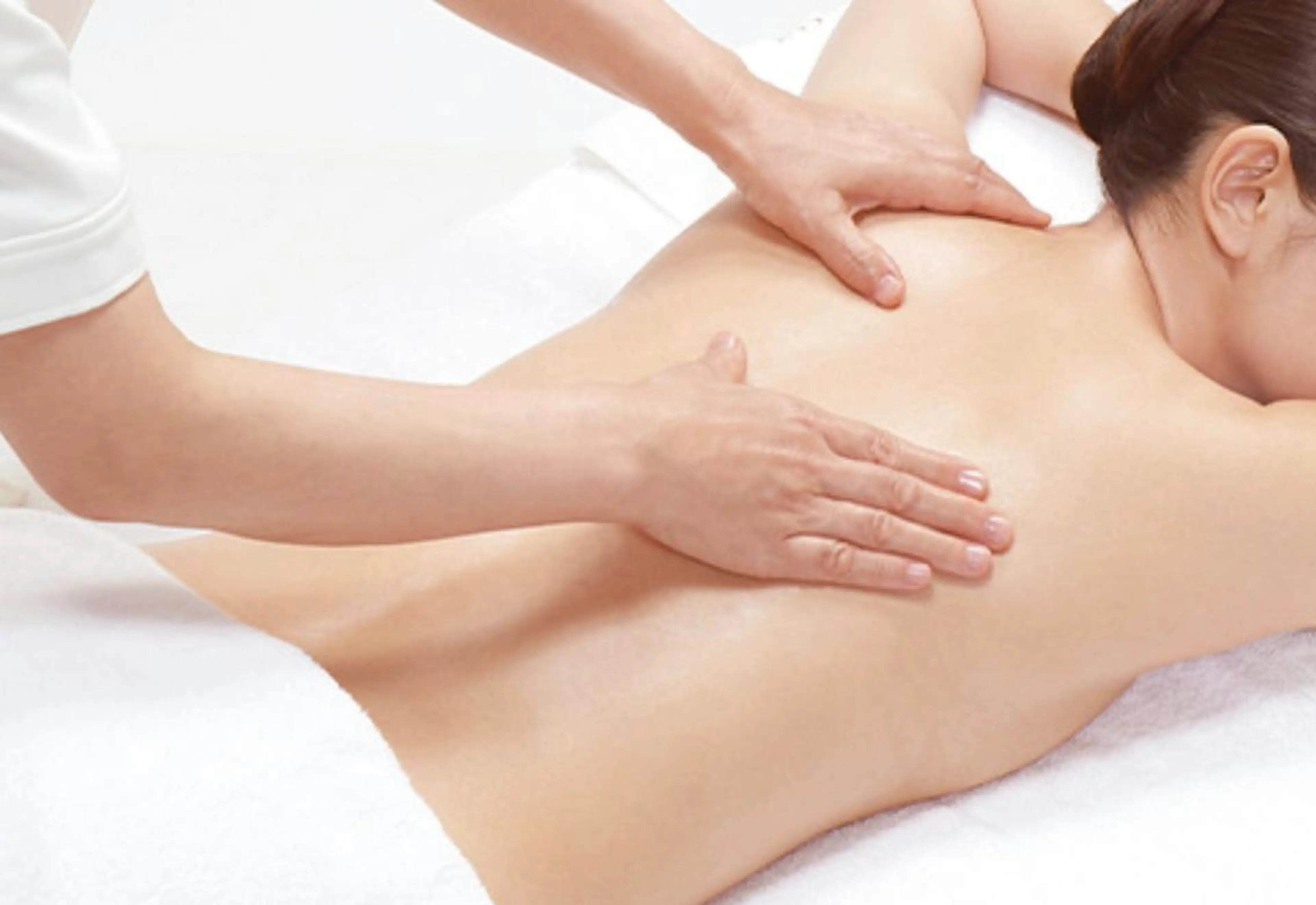 【老廃物を流す】全身ボディエステ（顔、デコルテ、両腕、両足、背中、頭）の写真
