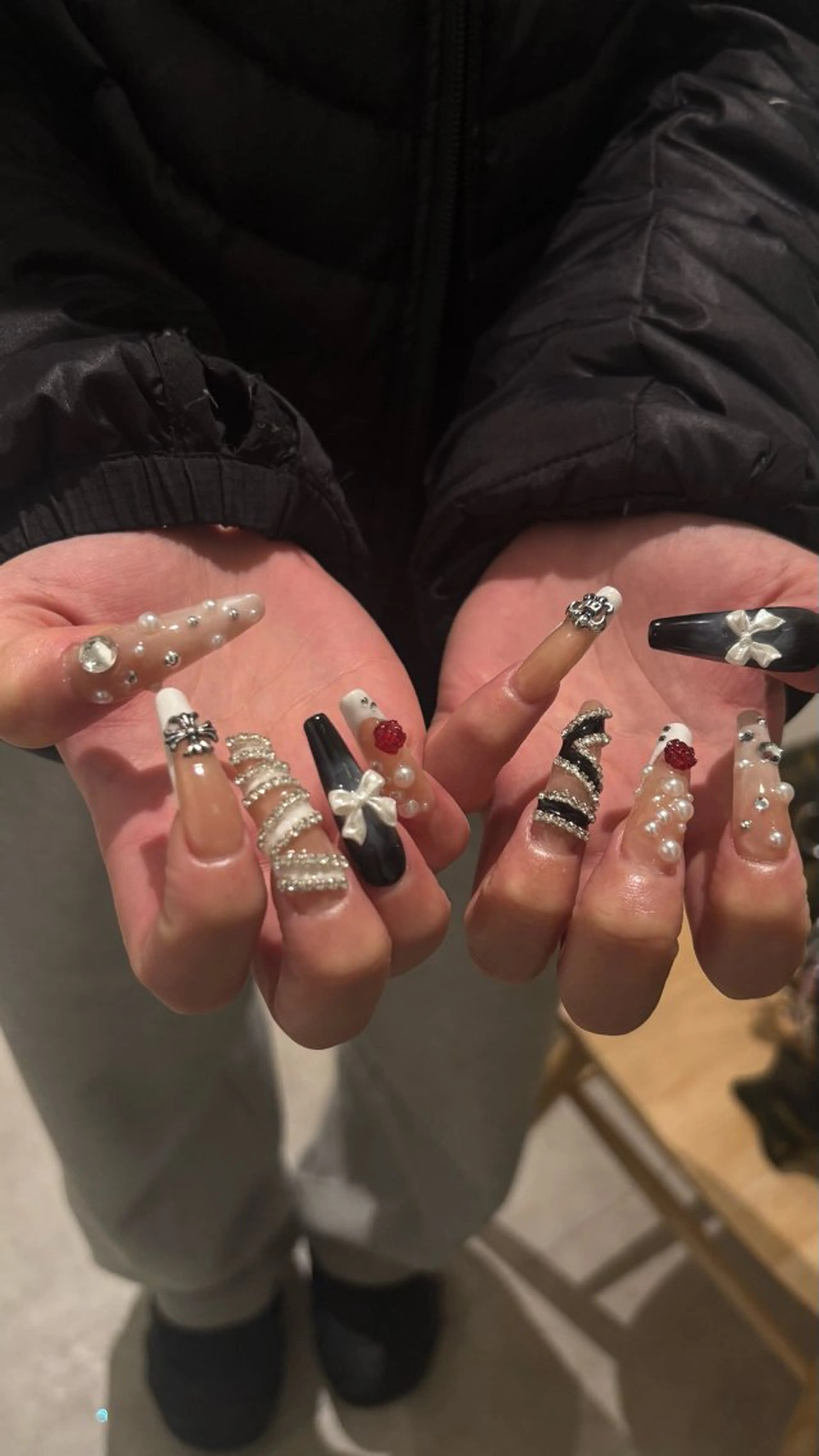 ネイル ハンドネイル 🐬Cxxu° Nail✝️のネイルデザイン