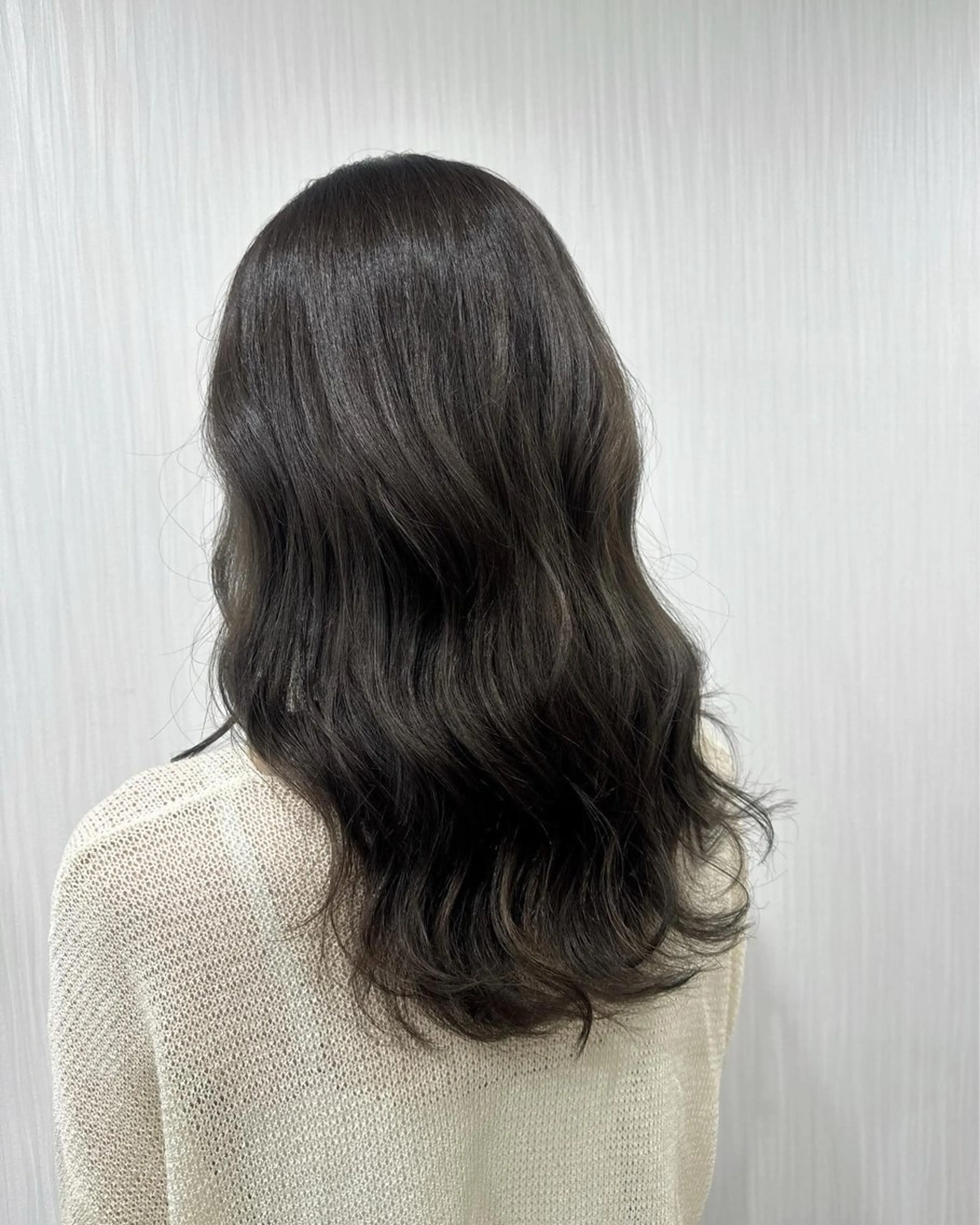 セミロング カラー エクステ ひょう/germeのヘアスタイル