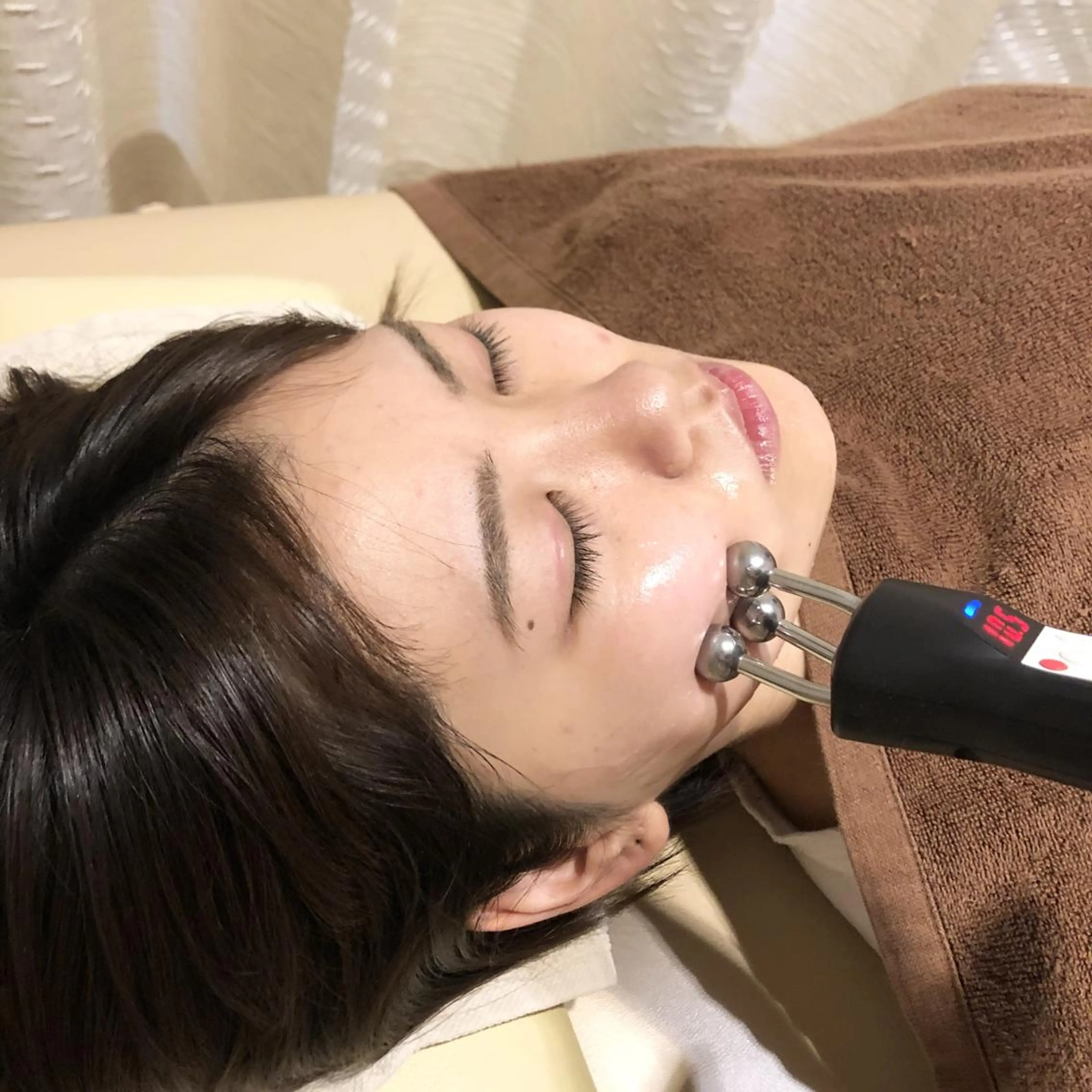 【小顔＆目元スッキリ♪】フェイシャルエステ・小顔矯正＆首ほぐし★首の疲れ・頭痛・眼精疲労の方にもオススメ★の写真