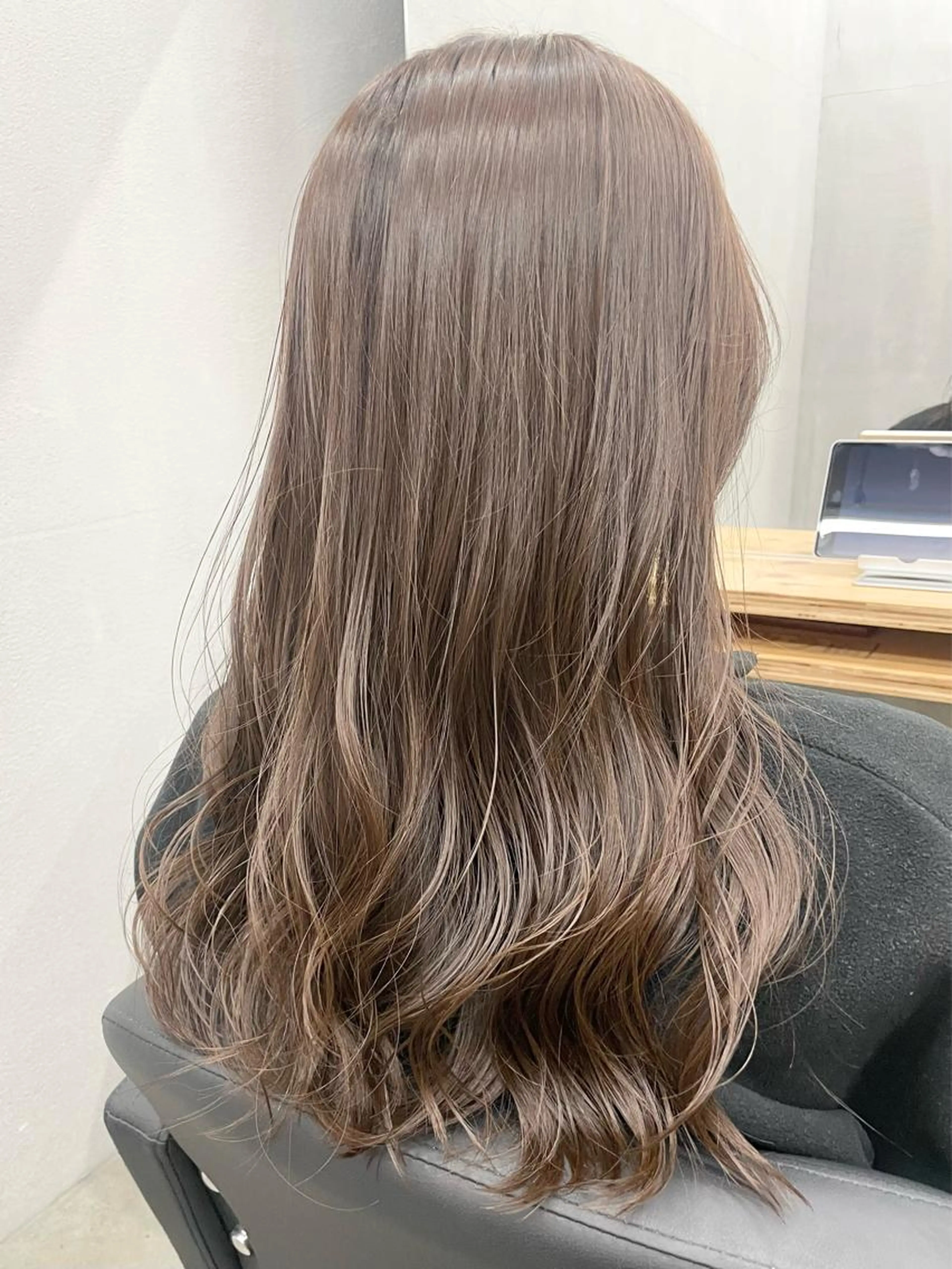 似合わせカット + ブリーチなしダブルカラー + 5step TOKIOトリートメントの写真