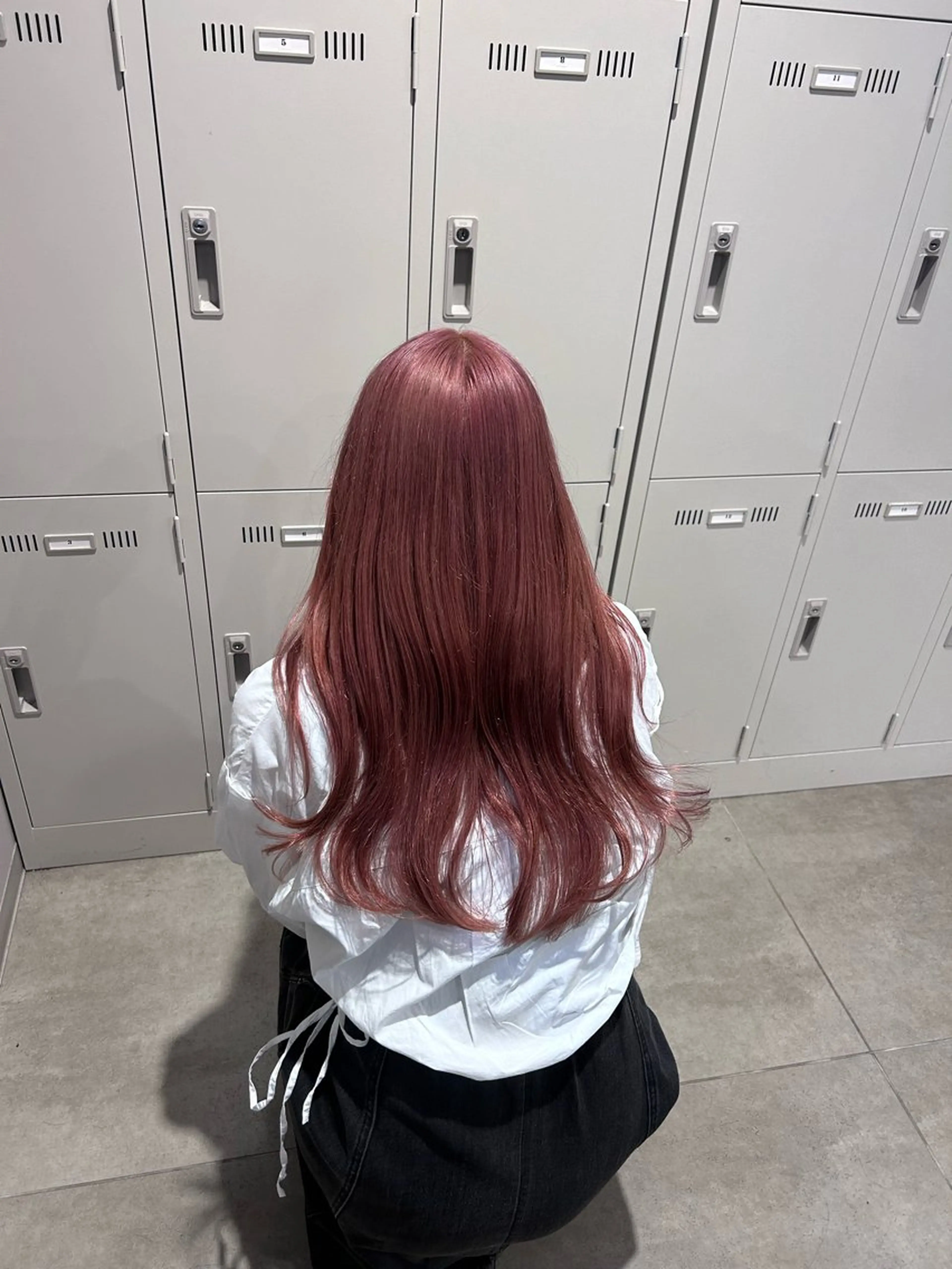 カラー ヘアカラー トリートメント ベージュ／ブラウン/ ナチュラルレイヤーのヘアスタイル