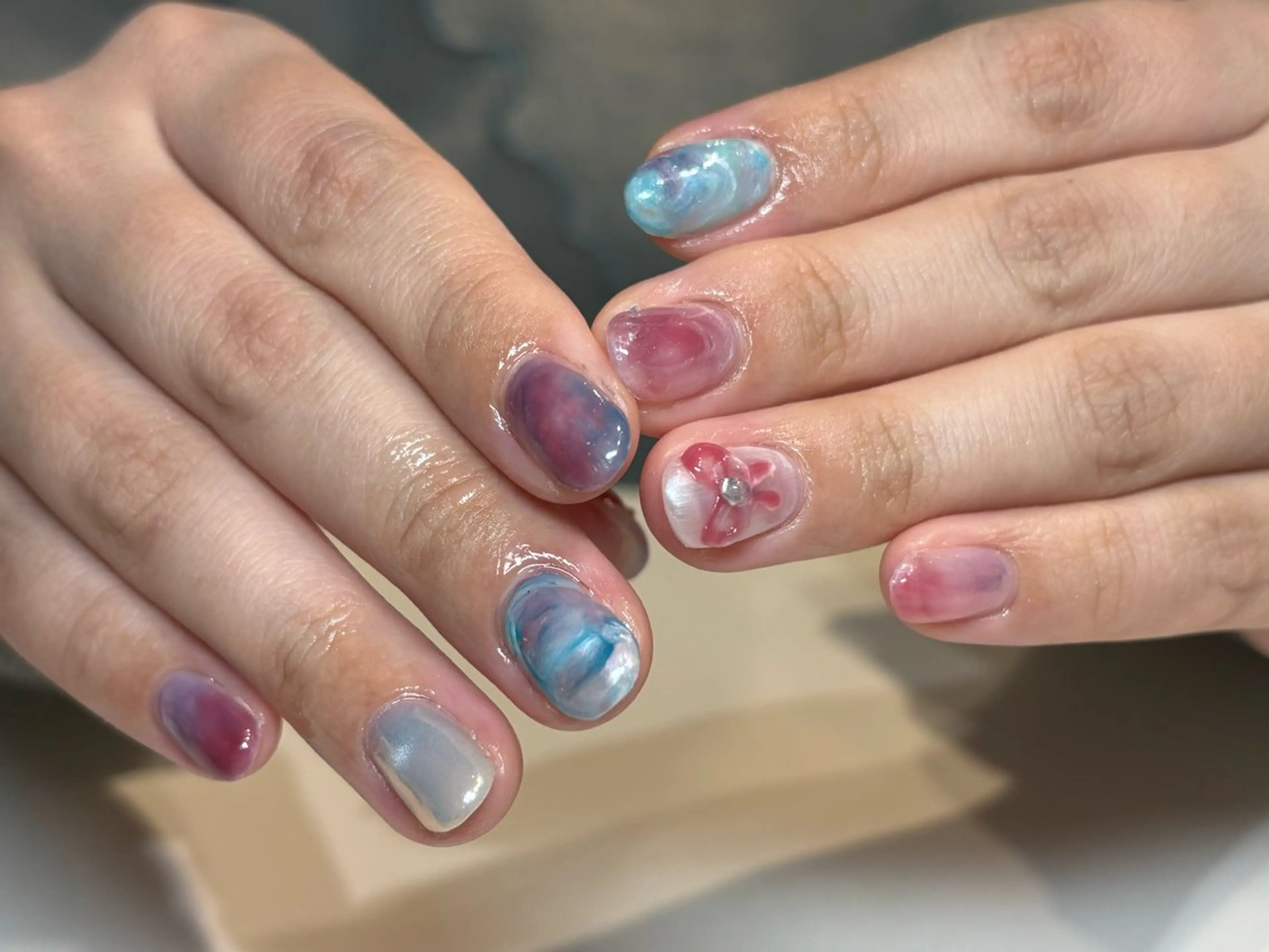 ネイル フットネイル フレンチネイル ジェルネイル グラデーション マグネットネイル ハンドネイル ヘアー.ネイル二刀流 misa🫧のヘアスタイル