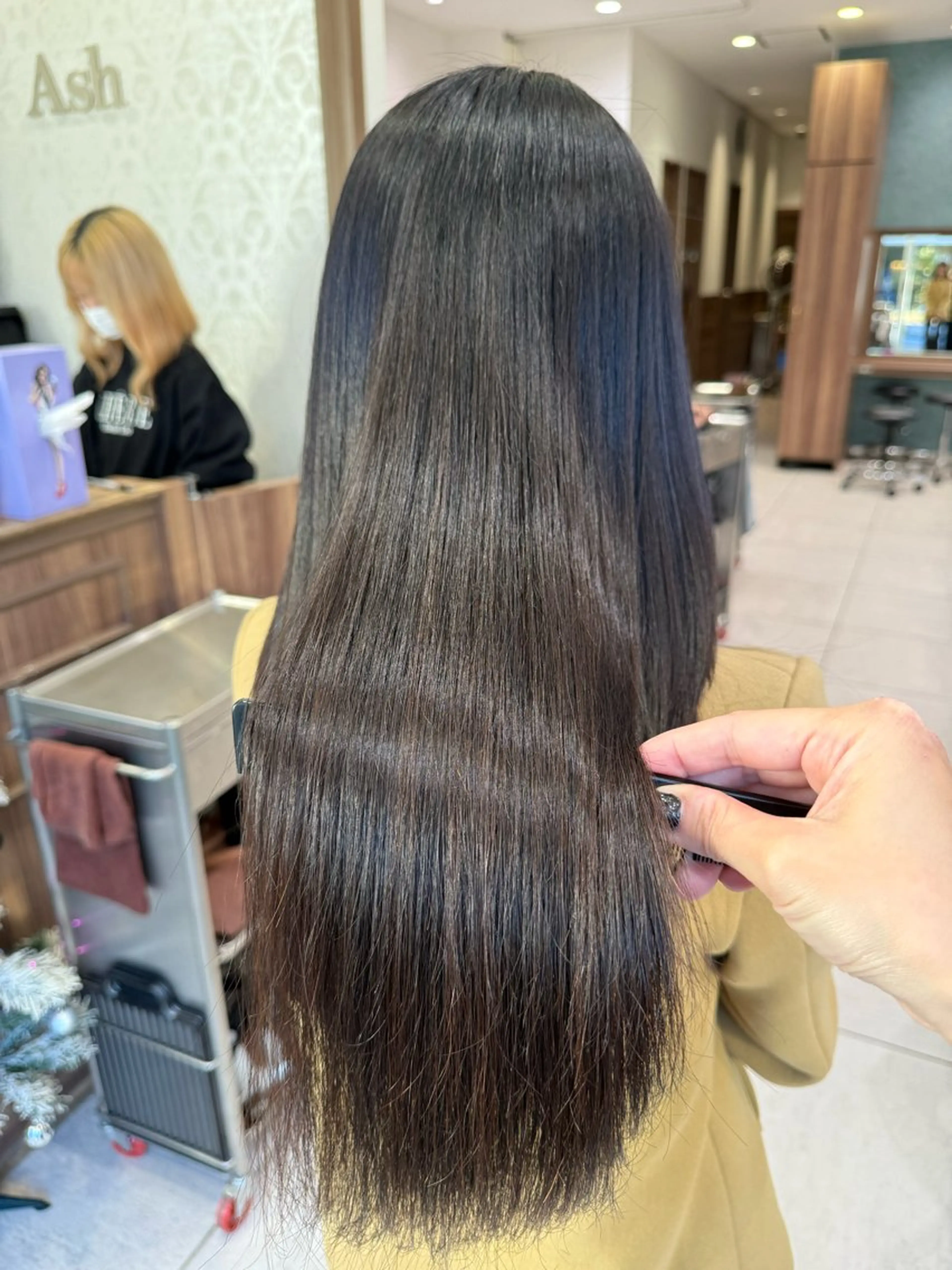 ロング カット 縮毛矯正 藤井 真奈美のヘアスタイル