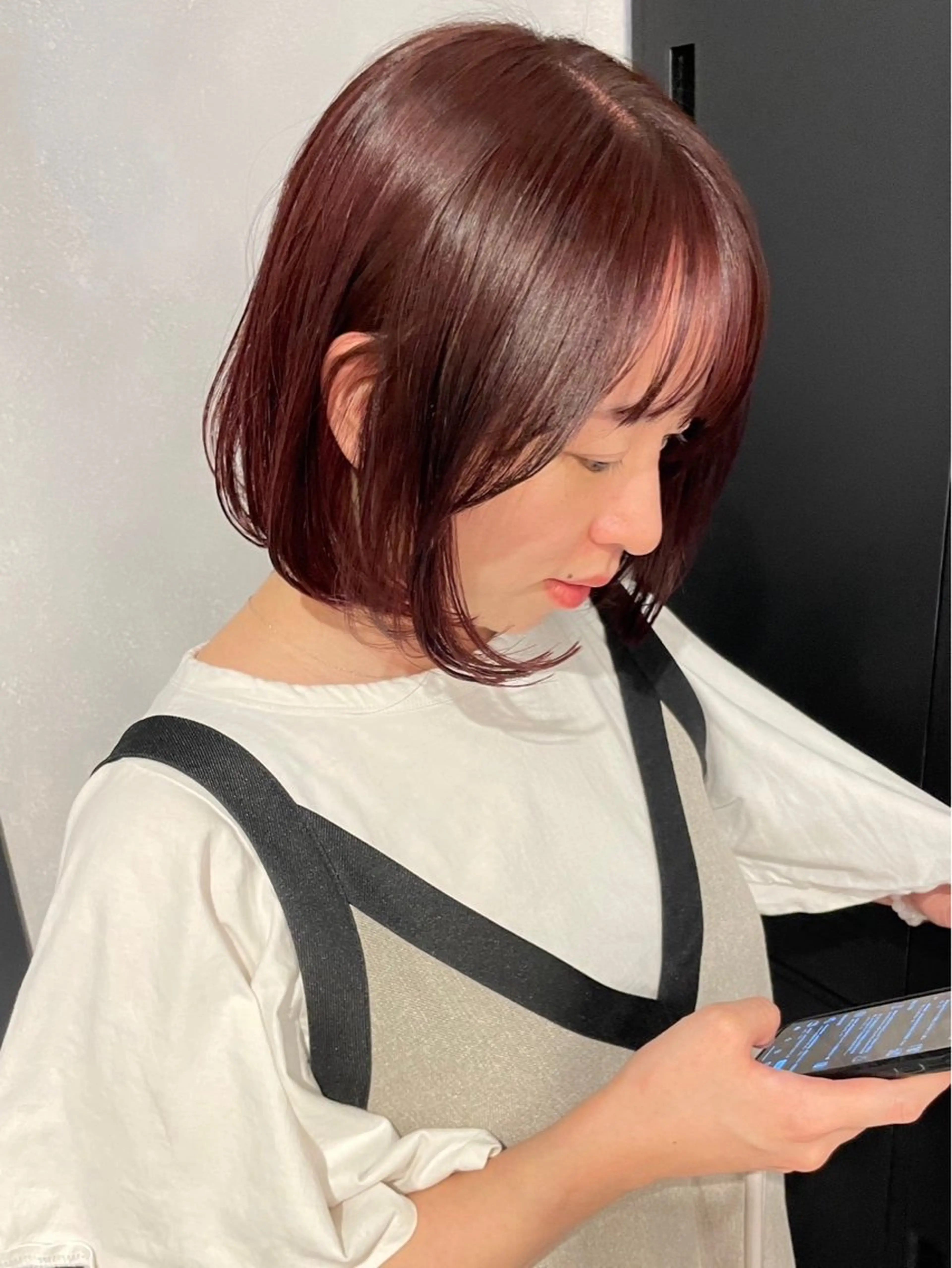 ミディアム ボブ カット ヘアカラー MIA スタイリストのヘアスタイル